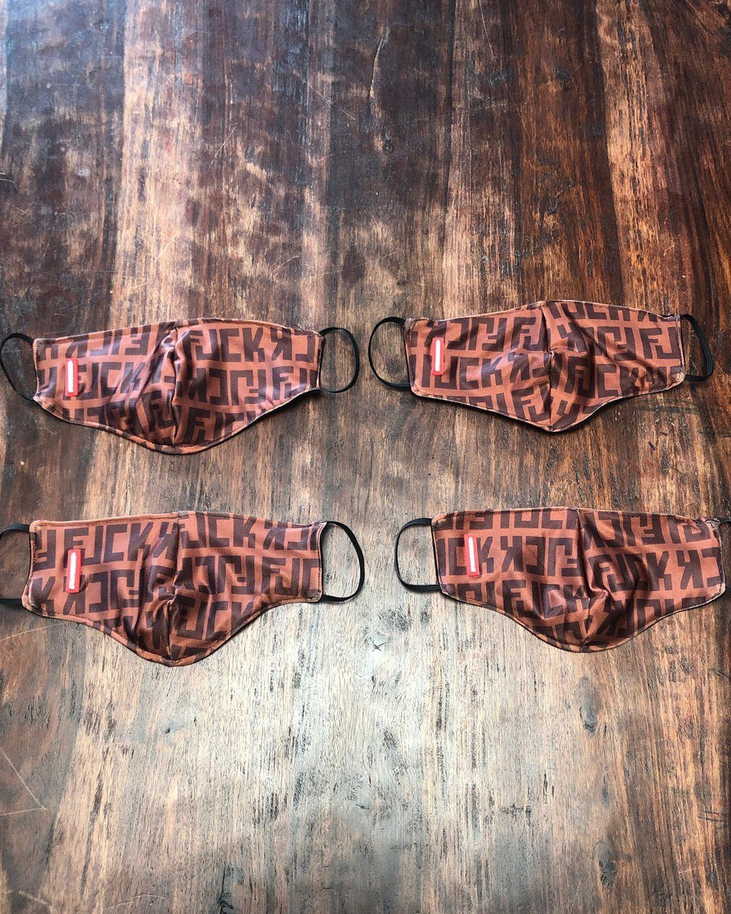 OFFENDED MASK (FORM-FITTING)