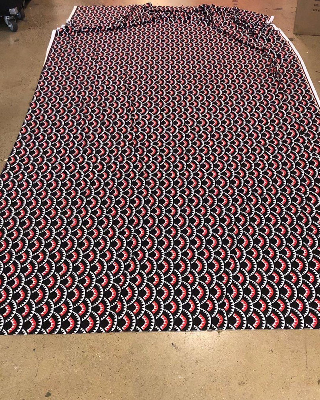 REVERSIBLE SPORT FIT ADULT FASHION MASK (MYSTERY PACK)