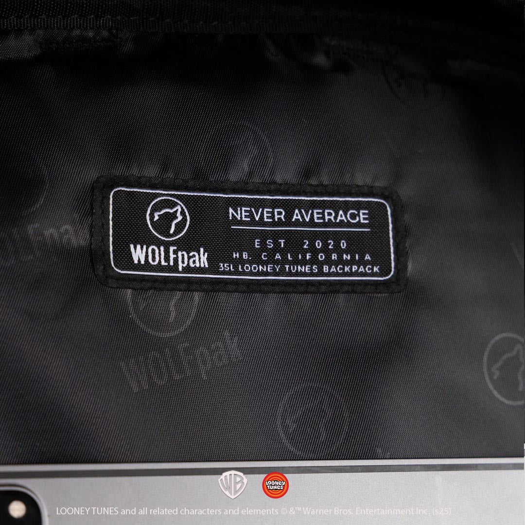 35L Backpack Looney Tunes