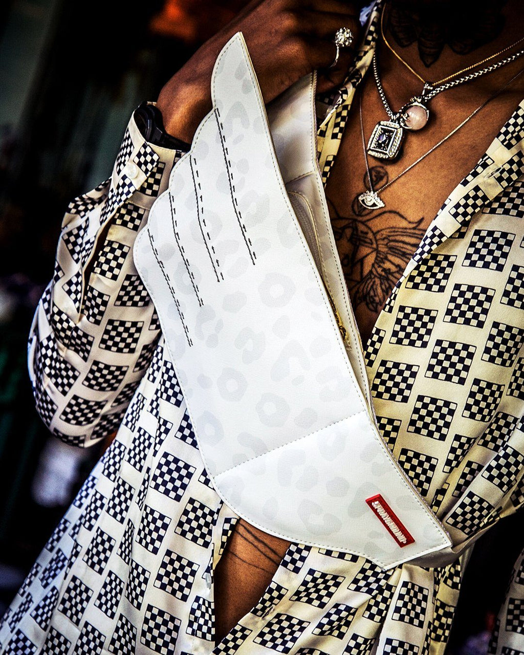 THE WINGS TO THE FUTURE CROSSWING