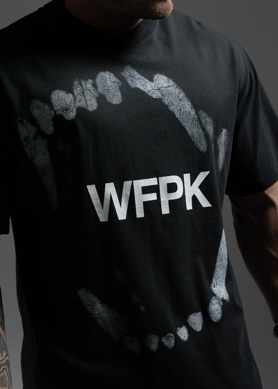 Core "WOLF BITE" Graphic T-Shirt