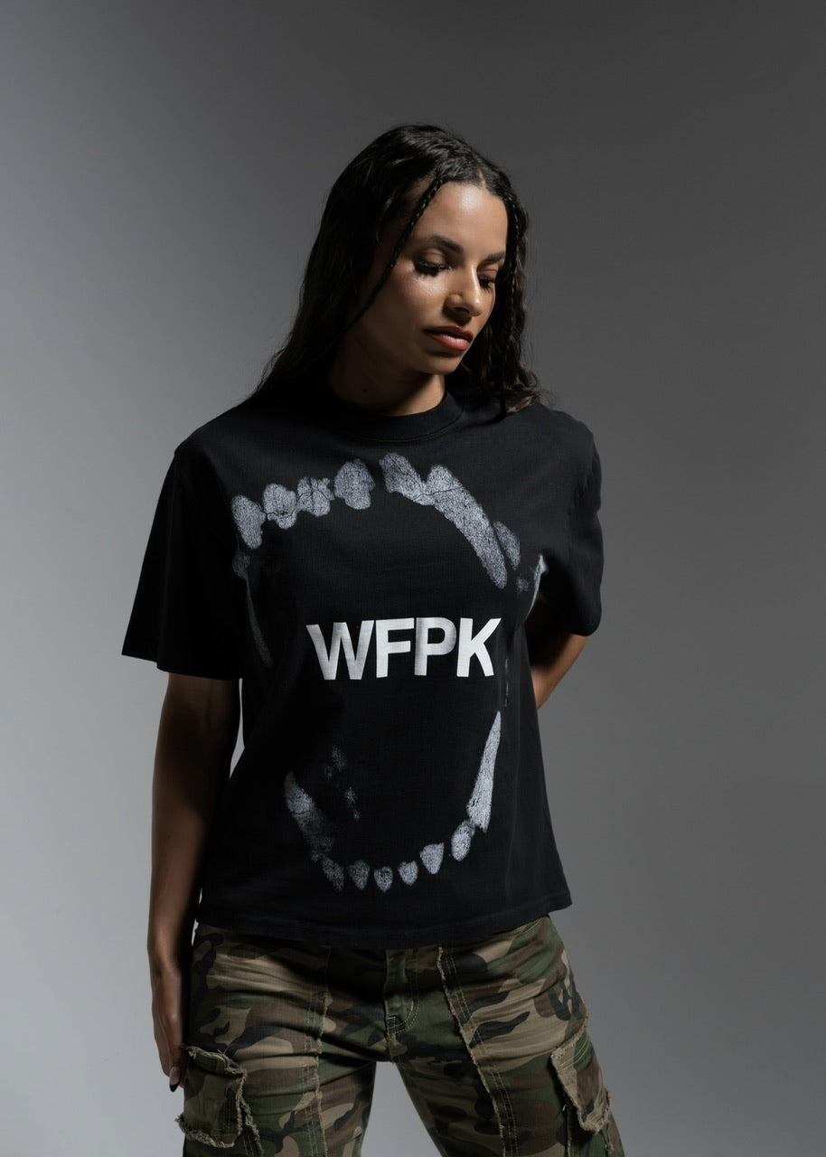 Core "WOLF BITE" Graphic T-Shirt