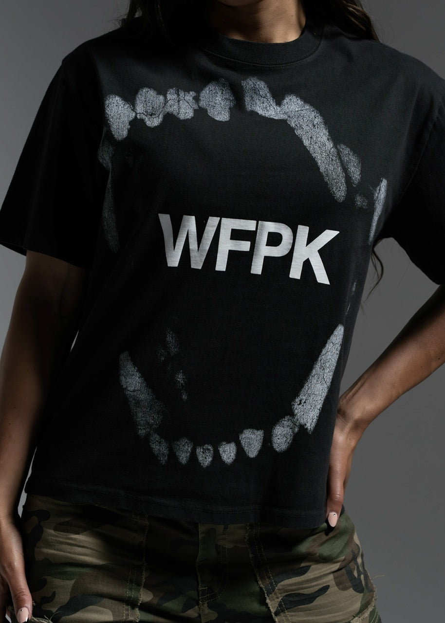 Core "WOLF BITE" Graphic T-Shirt