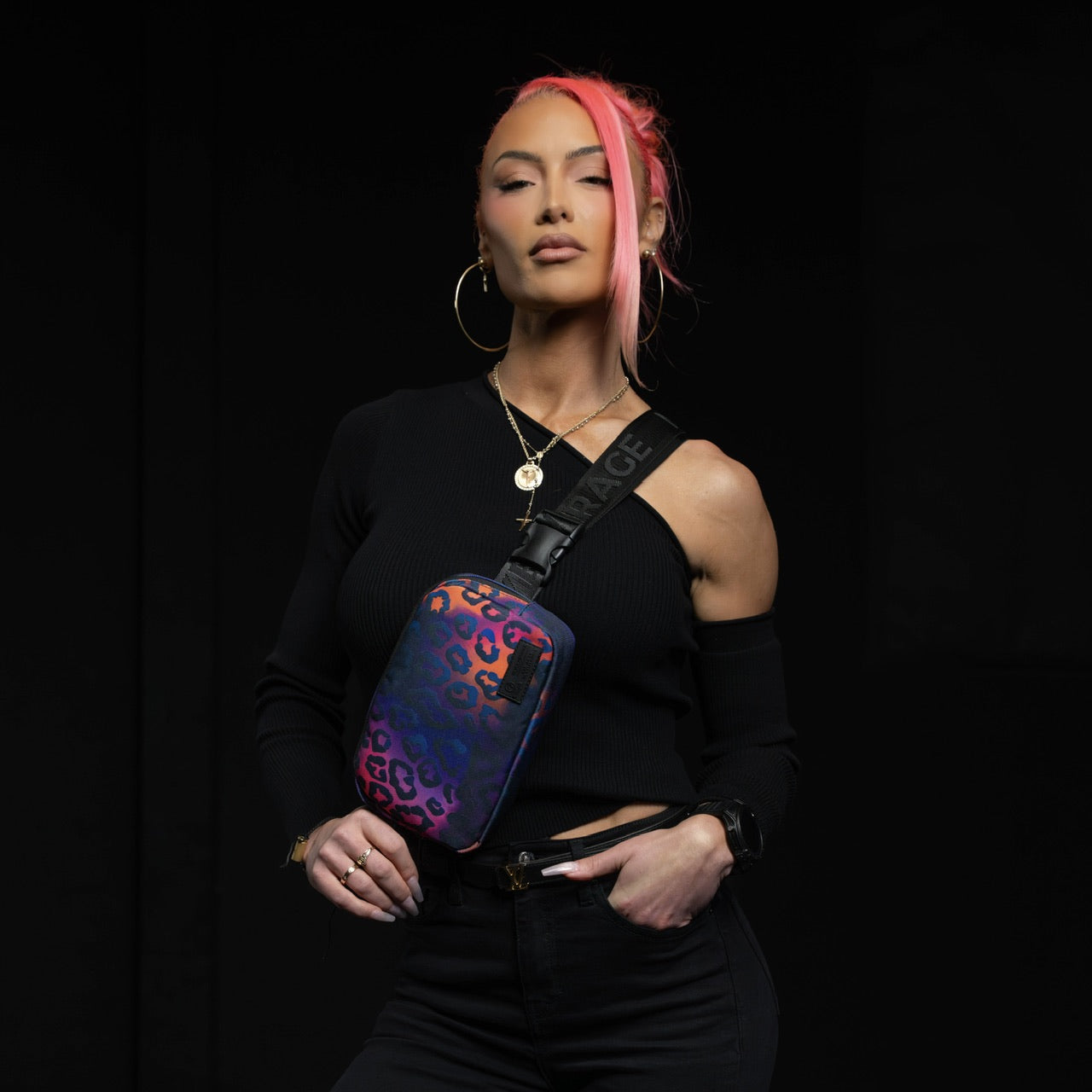 1.5L Crossbody Pack Neon Leopard