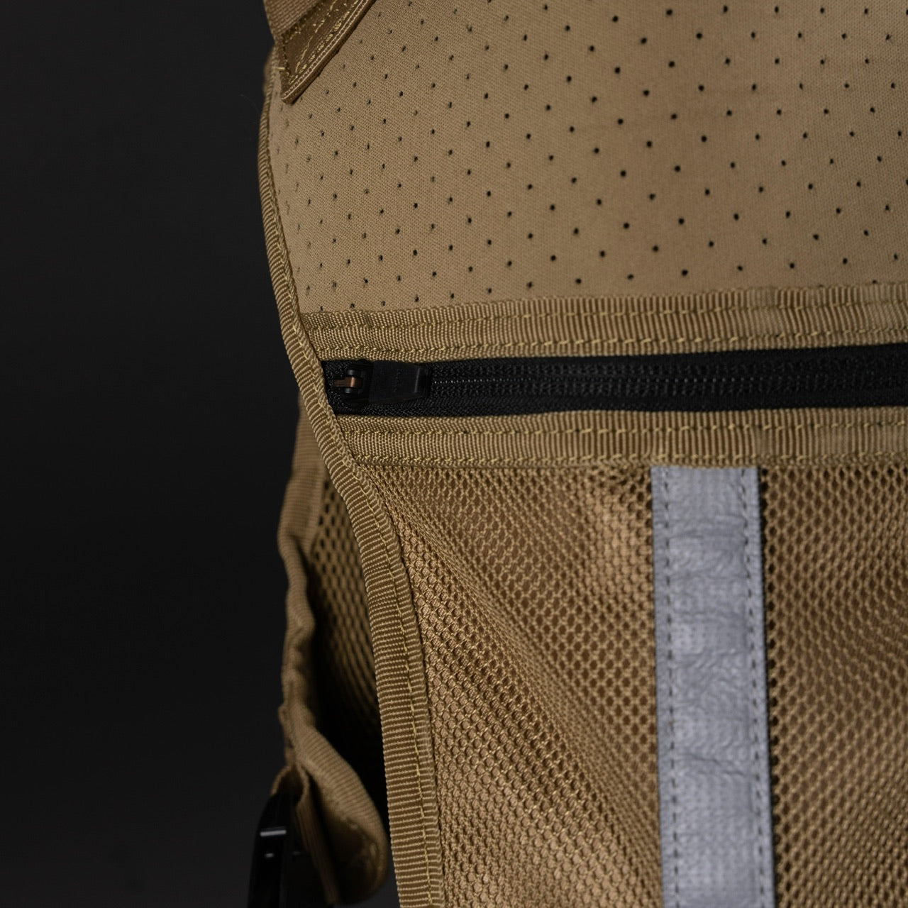 Utility Chest Pack Khaki