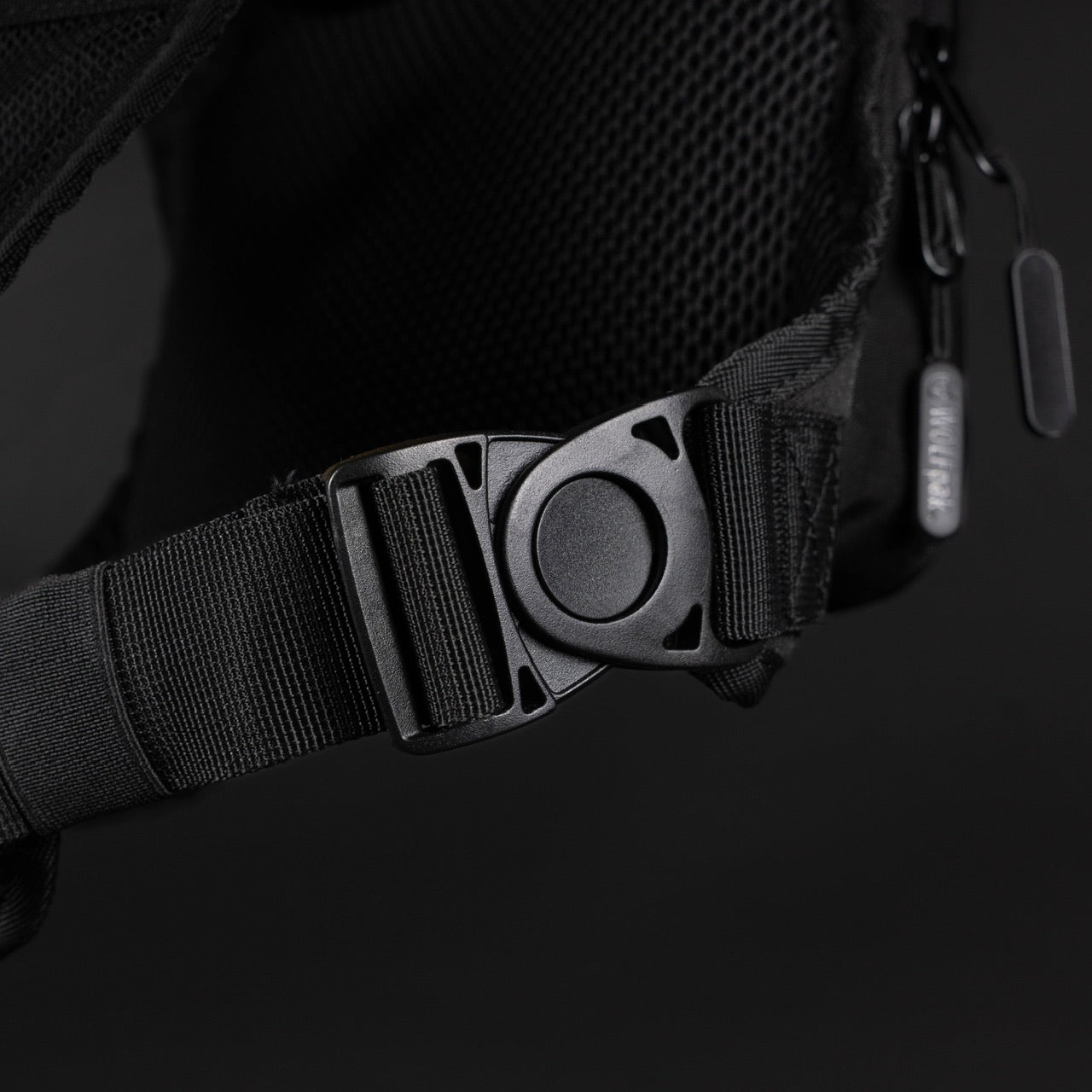 Utility Chest Pack Alpha Black