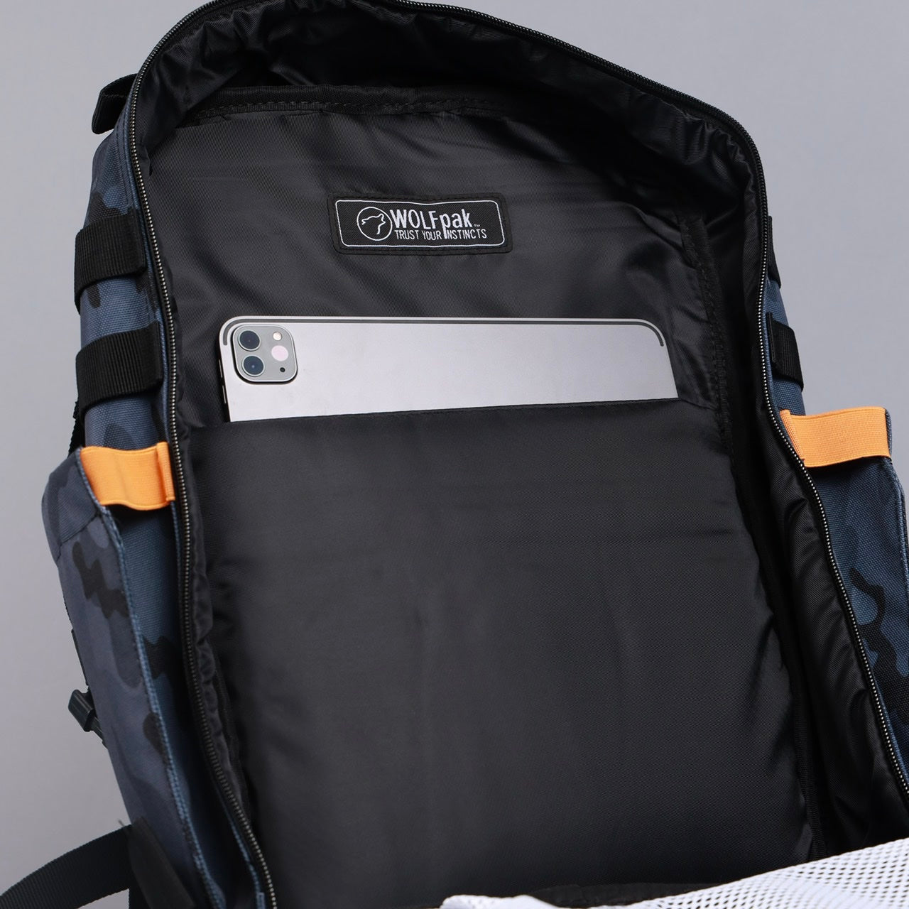 35L Backpack Black Camo Orange