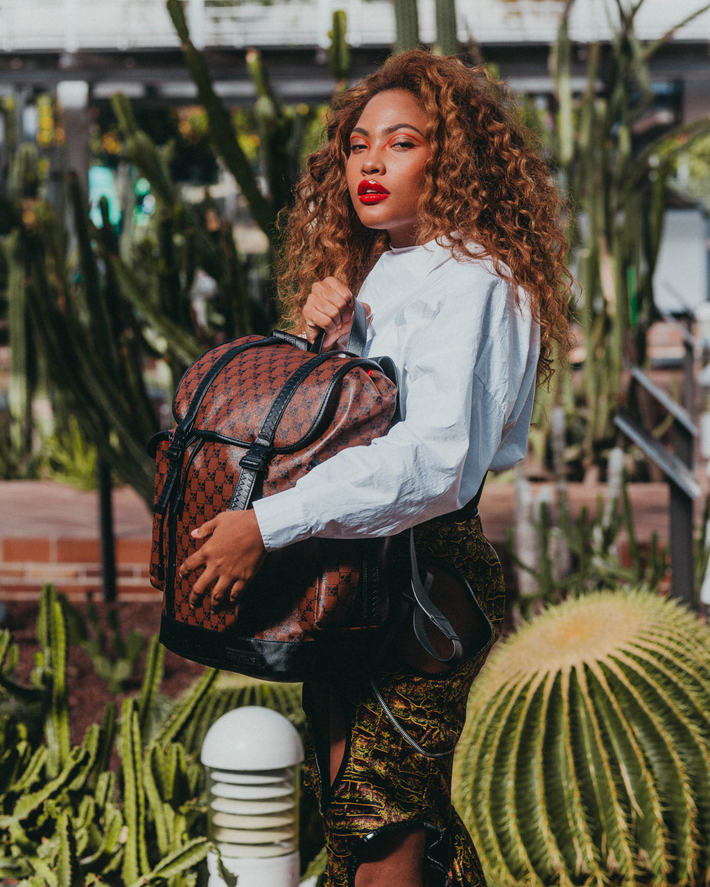 SHARKS AND SKULLS MONTE CARLO