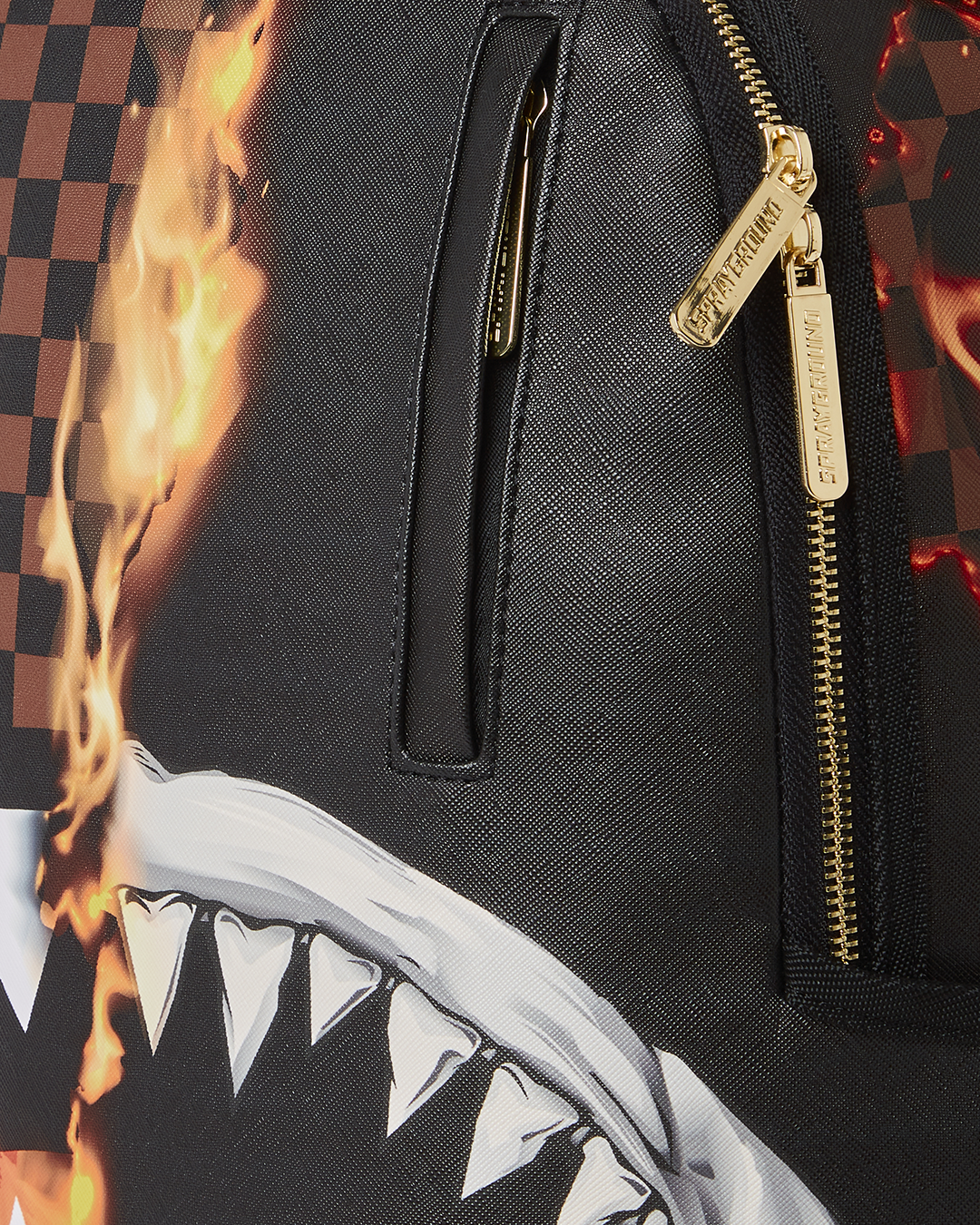 SHARKS IN PARIS UNSTOPPABLE BACKPACK (DLXV)