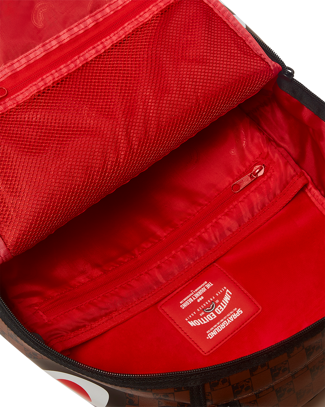 SHARKS AND SKULLS BACKPACK (DLXV)