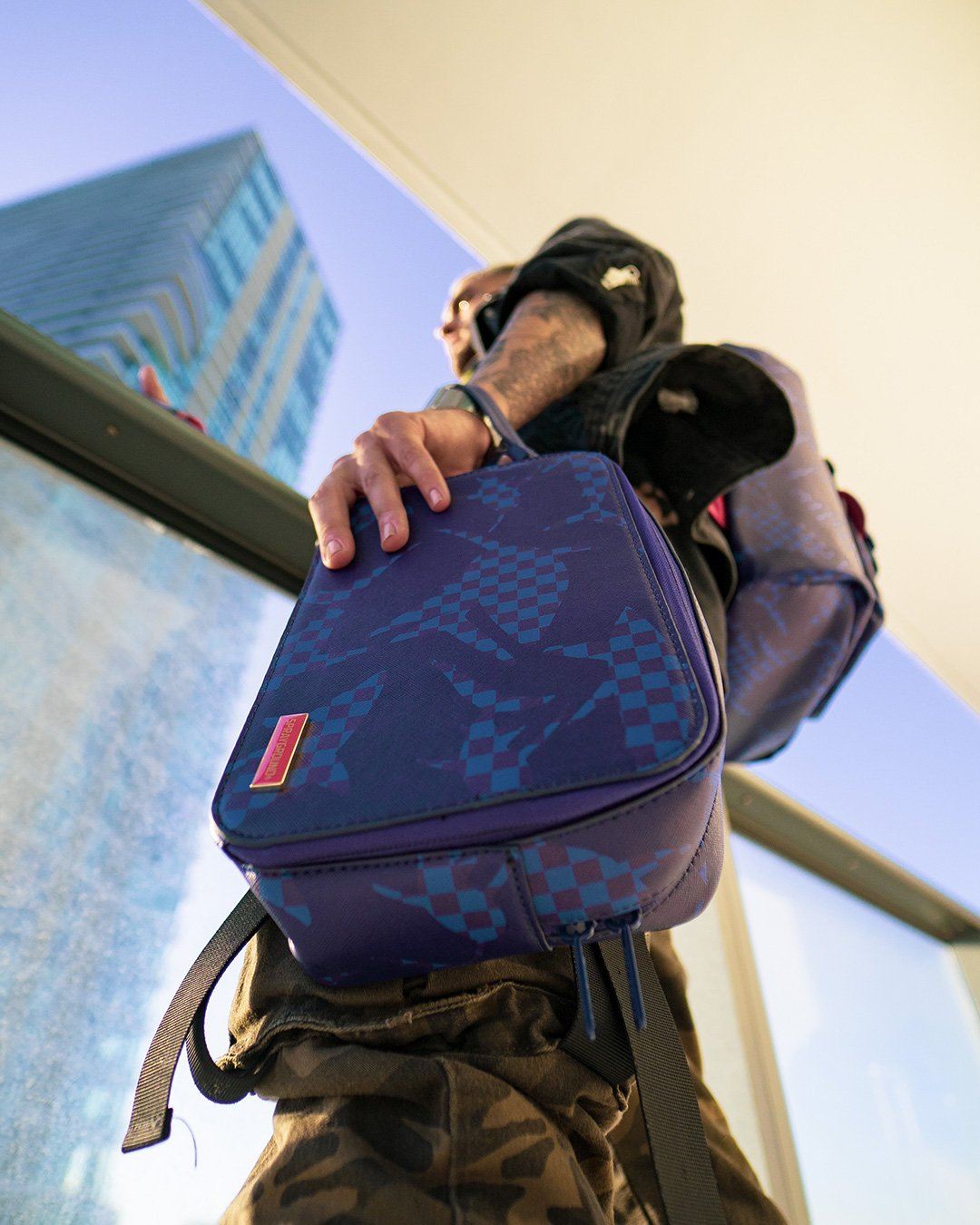 SHARK CHECK (BLUE) TOILETRY