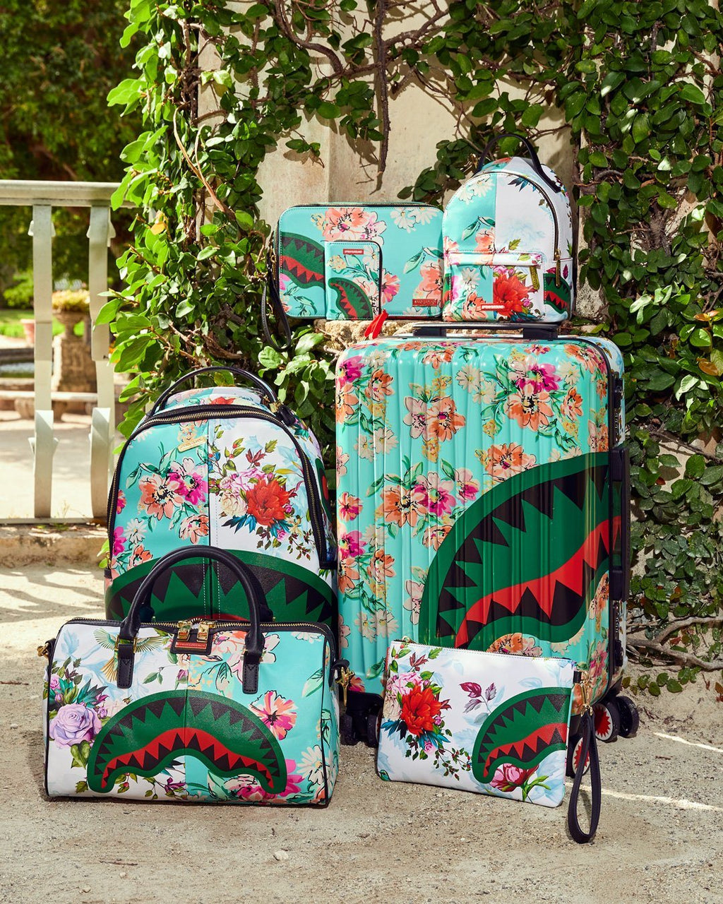 THE SANCTUARY TOILETRY