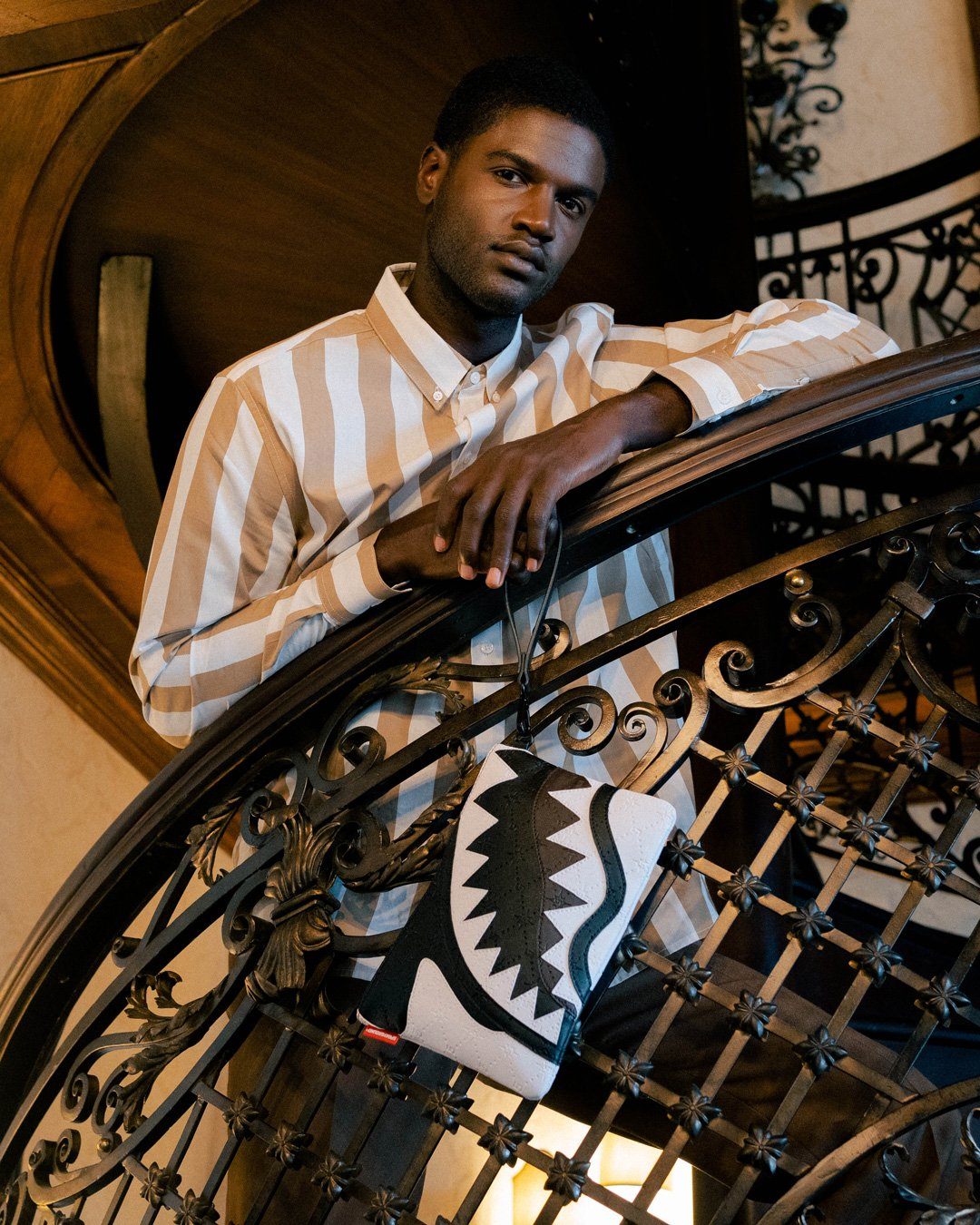 V.V.I.P. CROSSOVER CLUTCH