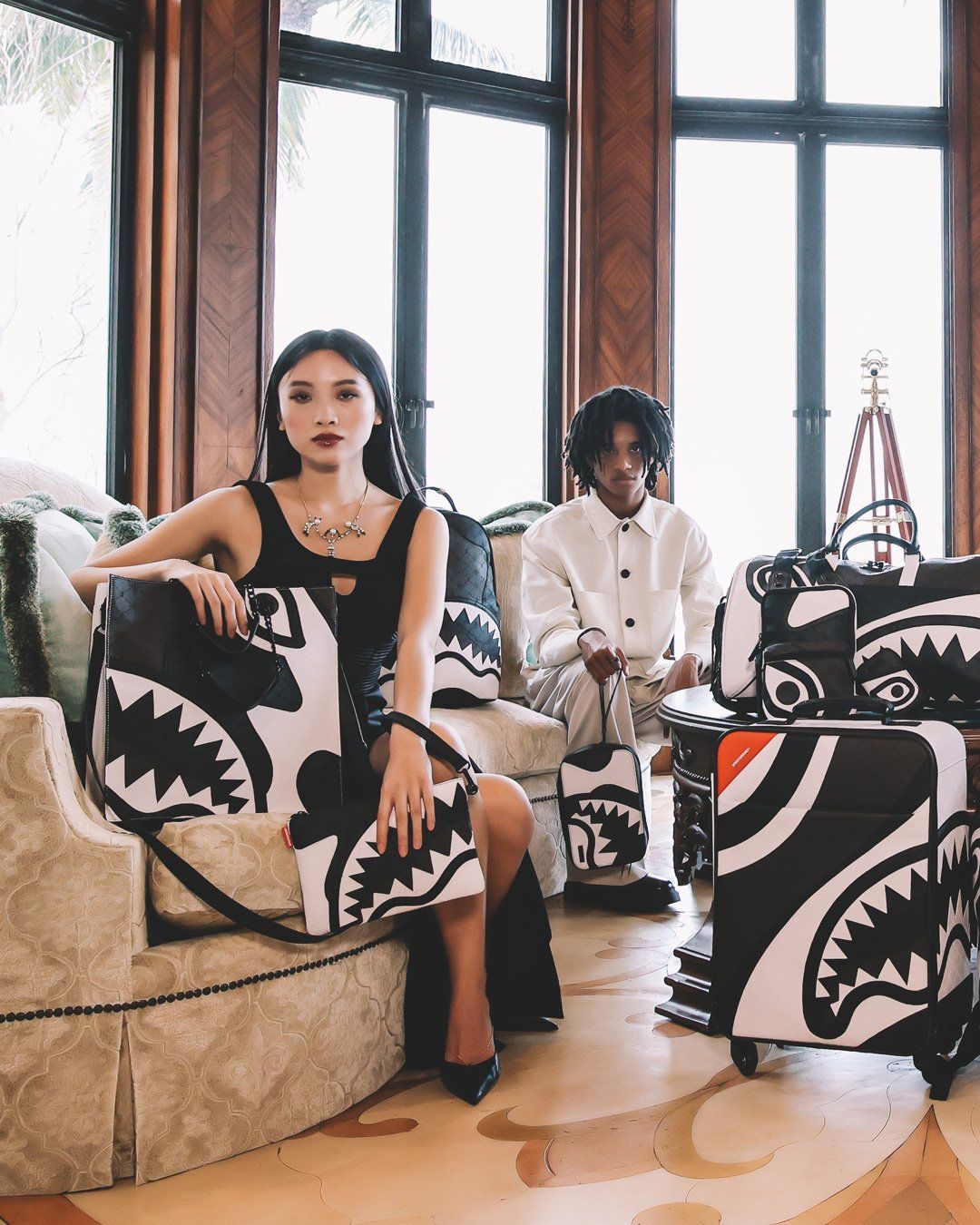 V.V.I.P. CROSSOVER CLUTCH