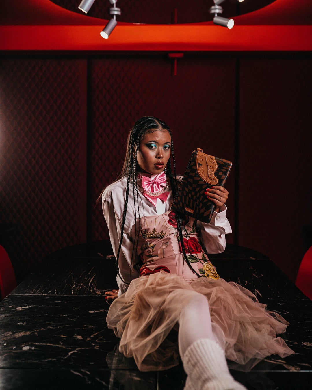 TRIPPY HENNY CROSSOVER CLUTCH