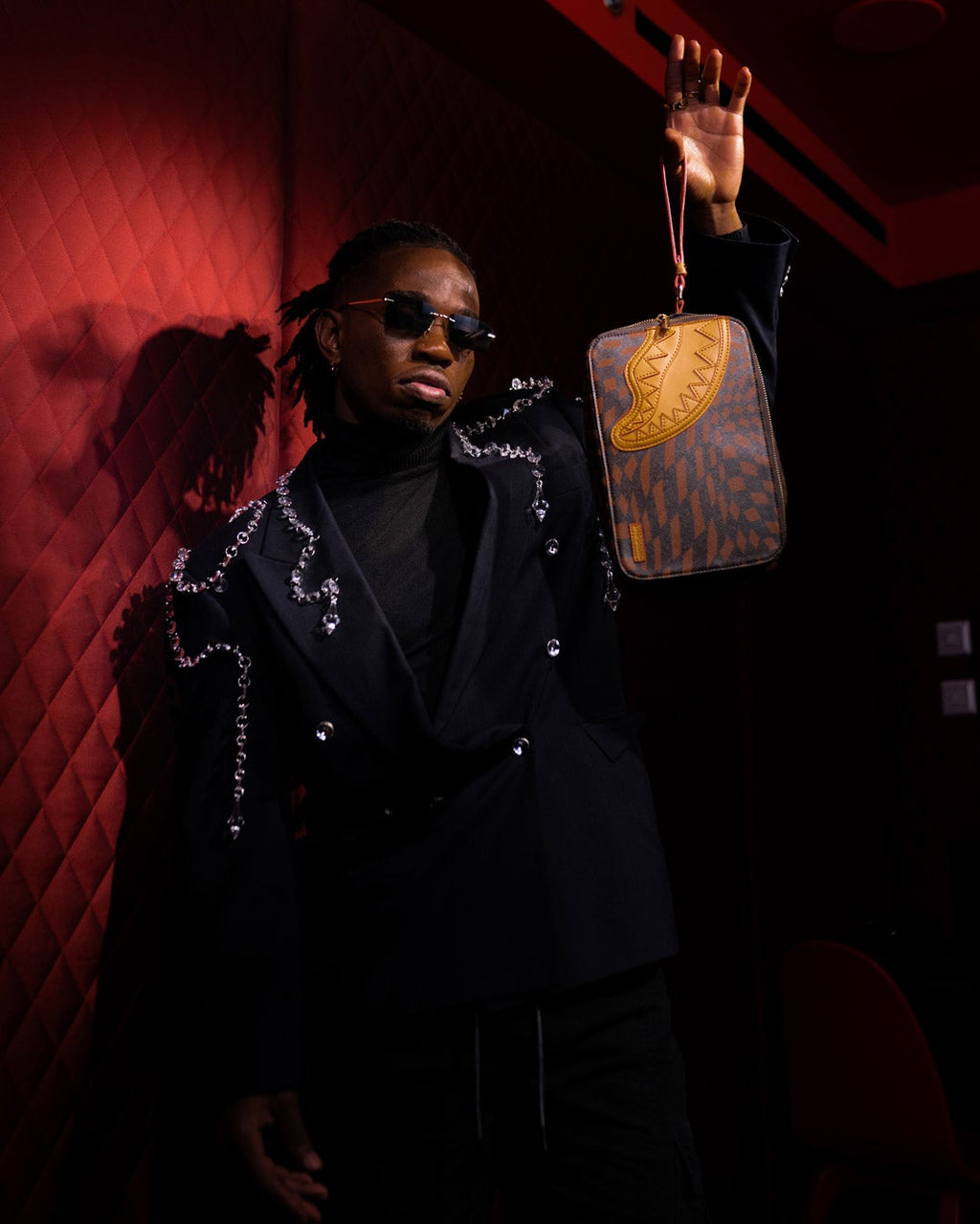 TRIPPY HENNY TOILETRY BAG