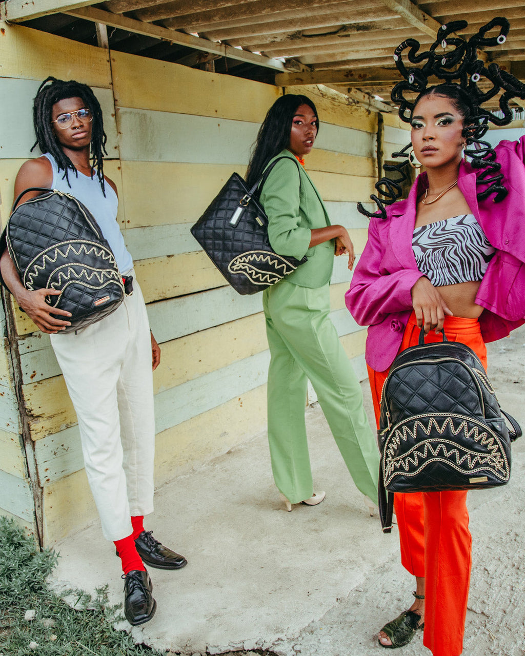 NOIR QUILT GOLD CHAIN SHARK SAVAGE BACKPACK