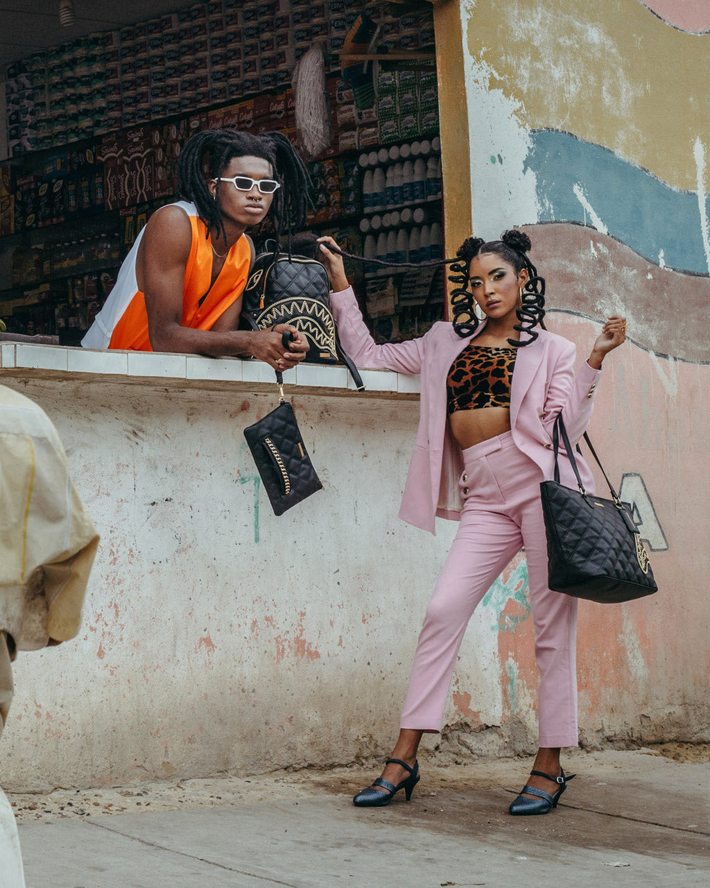 NOIR QUILT GOLD CHAIN SHARK SAVAGE BACKPACK