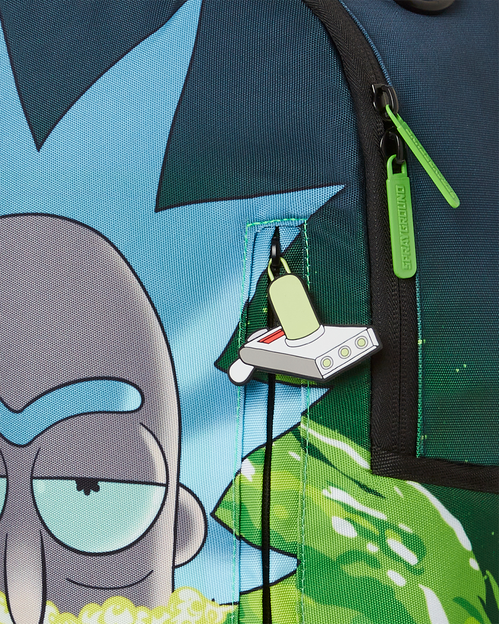 RICK AND MORTY PORTAL SHARK (DLXR)