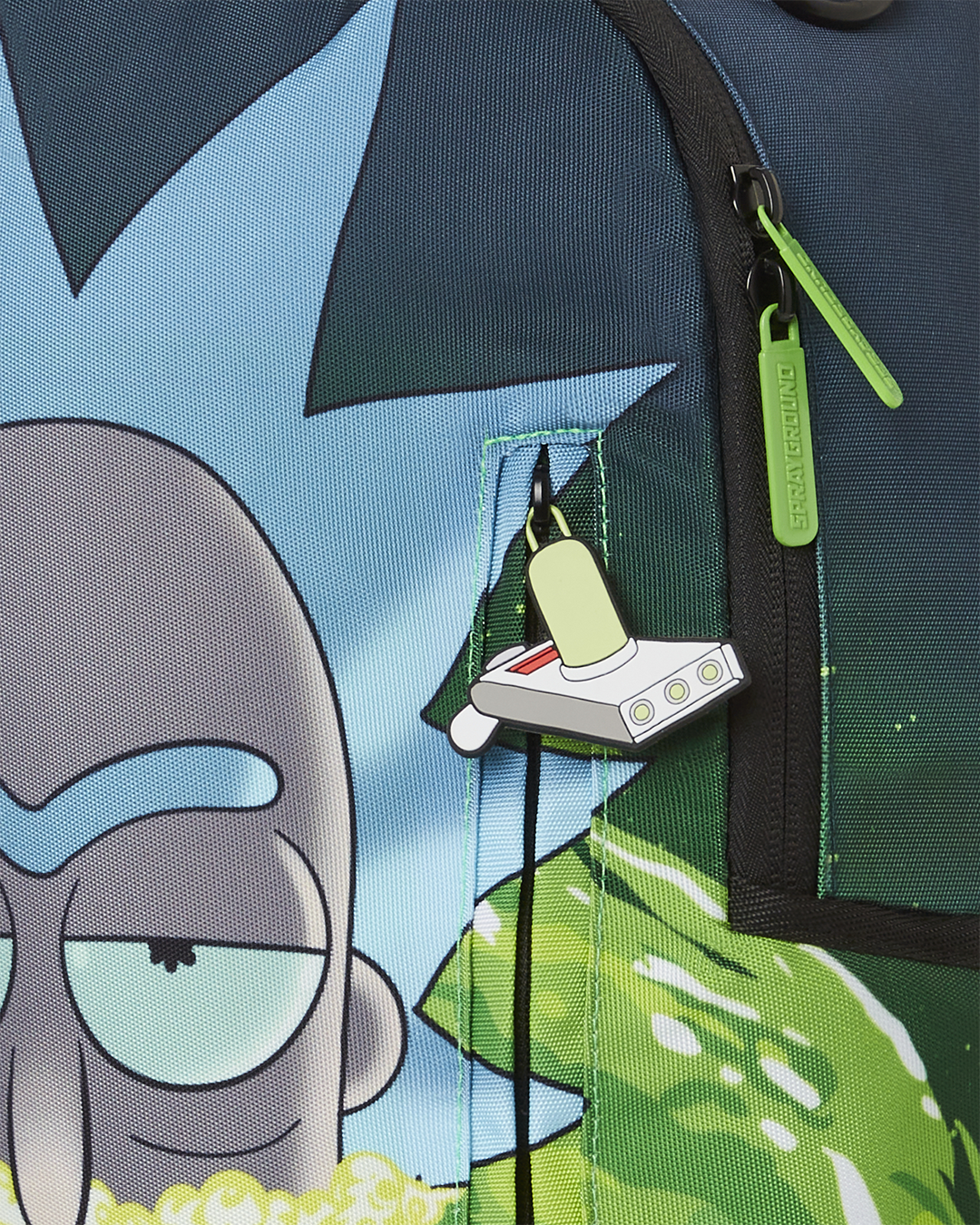 RICK AND MORTY PORTAL SHARK (DLXR)