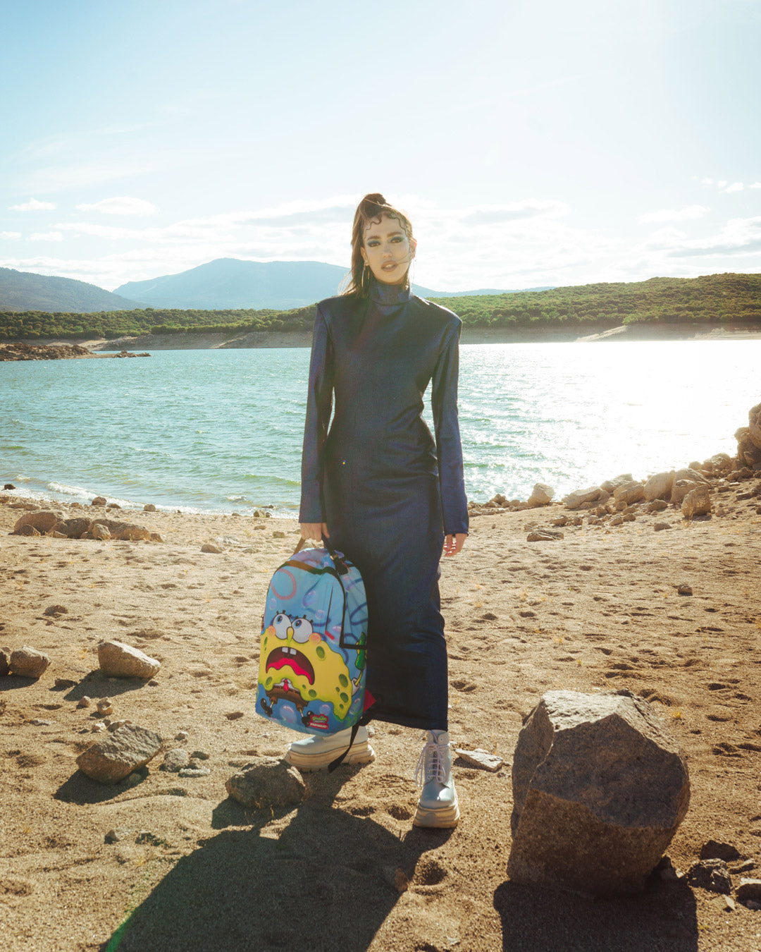 SPONGEBOB SHARK SHAPE SPONGE (DLXR)