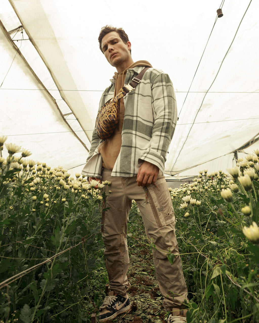 PARIS PAINT SAVVY CROSSBODY