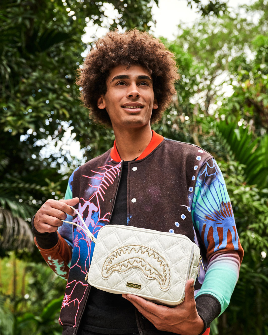 RIVIERA LE BLANC GOLD CHAIN SHARK TOILETRY BAG