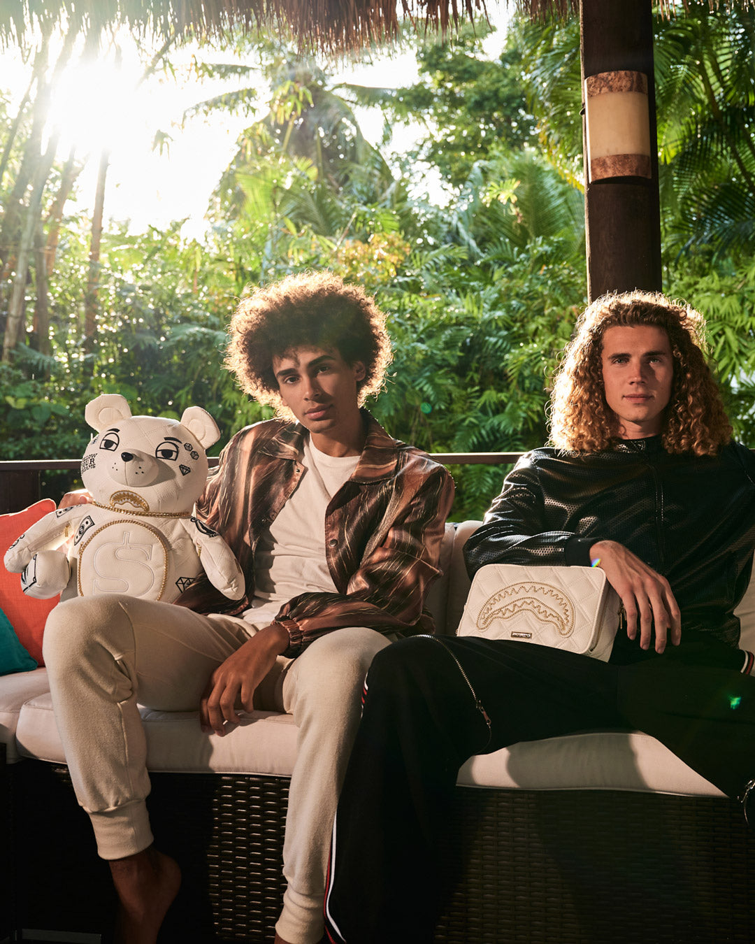 RIVIERA LE BLANC GOLD CHAIN SHARK TOILETRY BAG