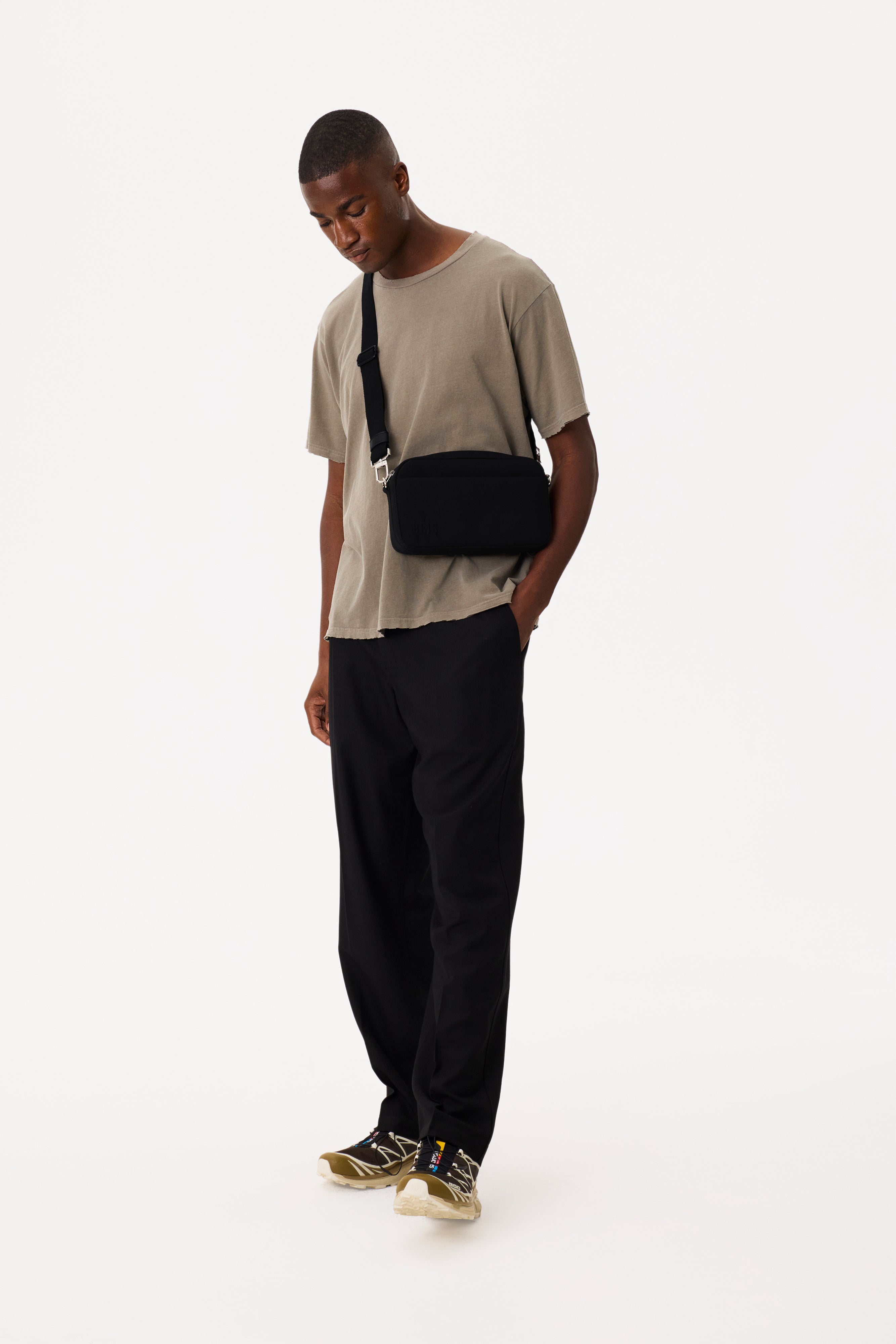 The Travel Crossbody in Black