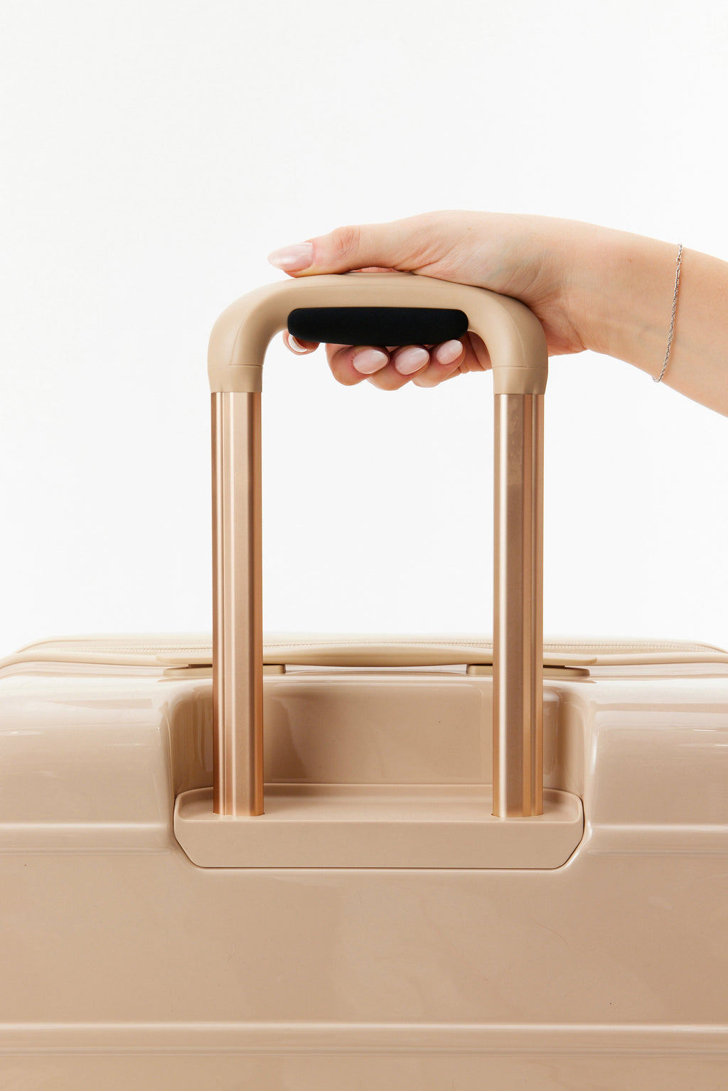 Resale The Medium Check-In Roller in Glossy Beige