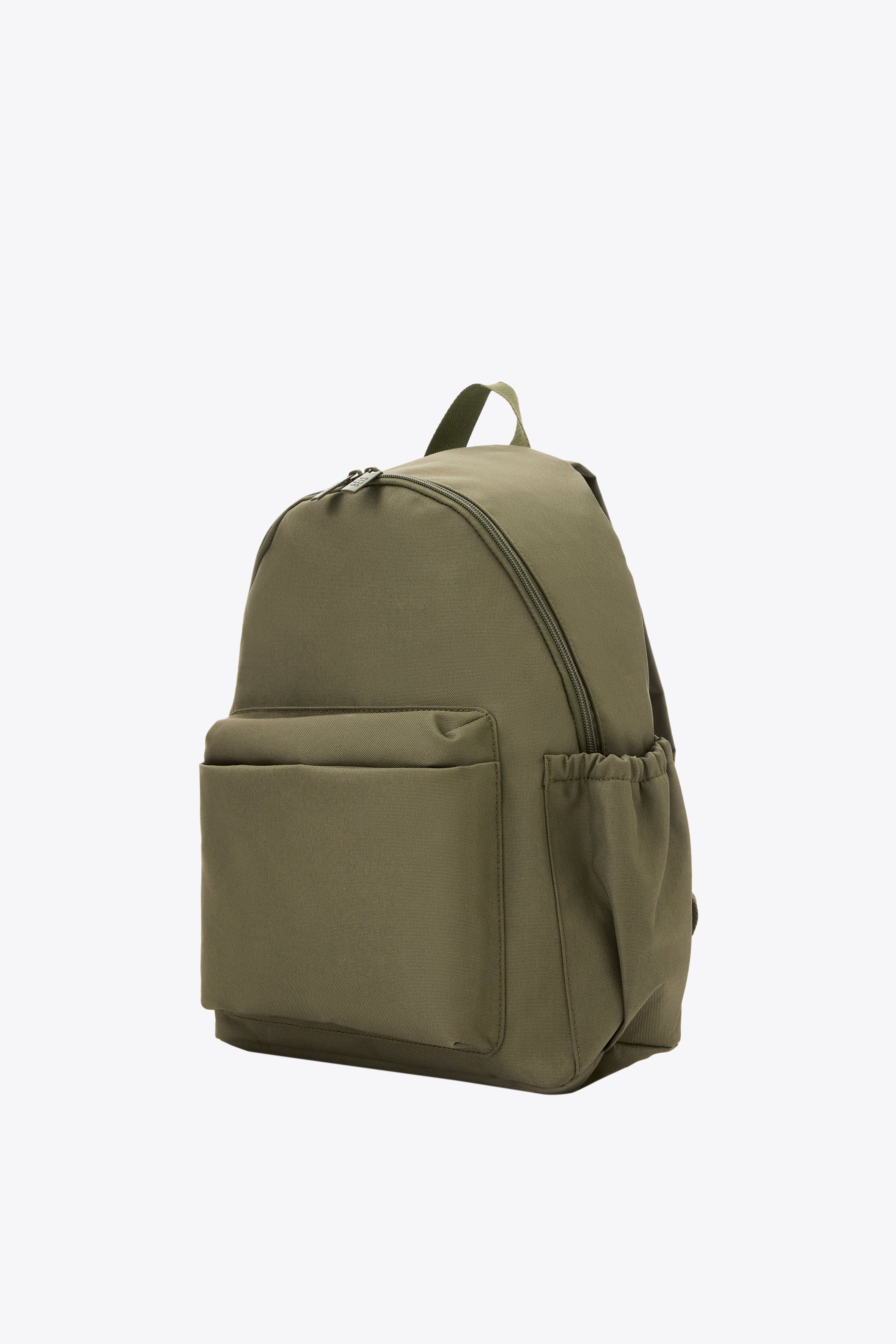 Resale The BÉISics Backpack in Olive