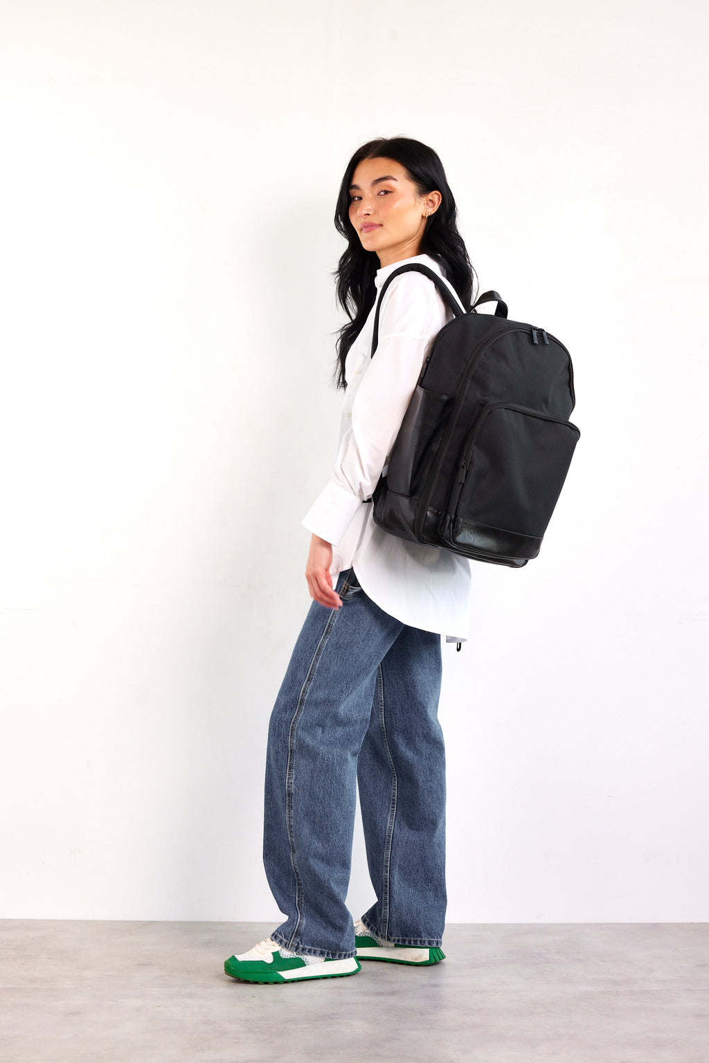 Resale The Travel Backpack in Black