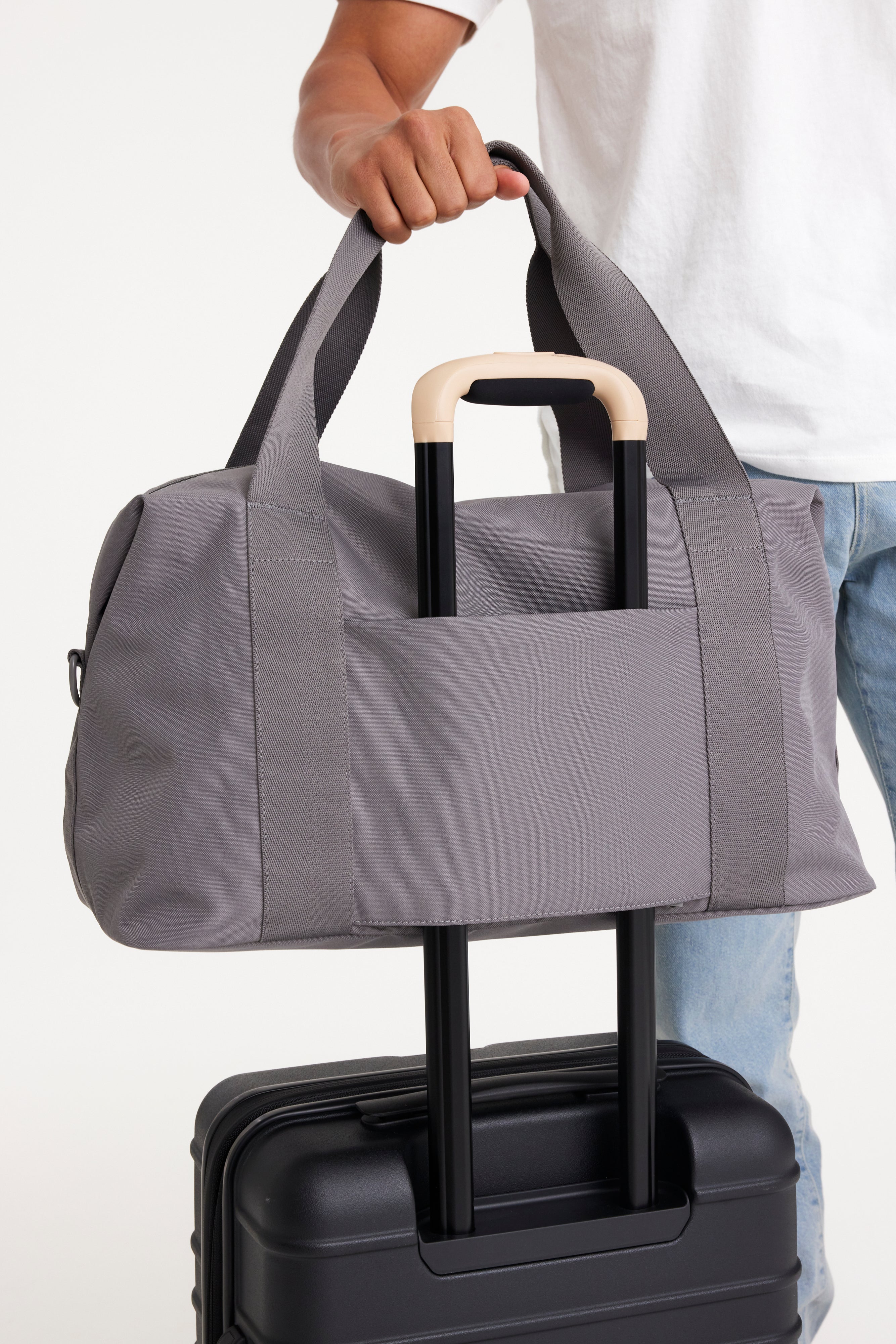 Resale The BÉISics Duffle in Grey
