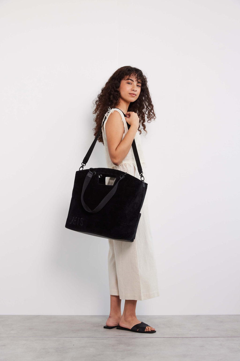 Resale The Terry Tote in Black