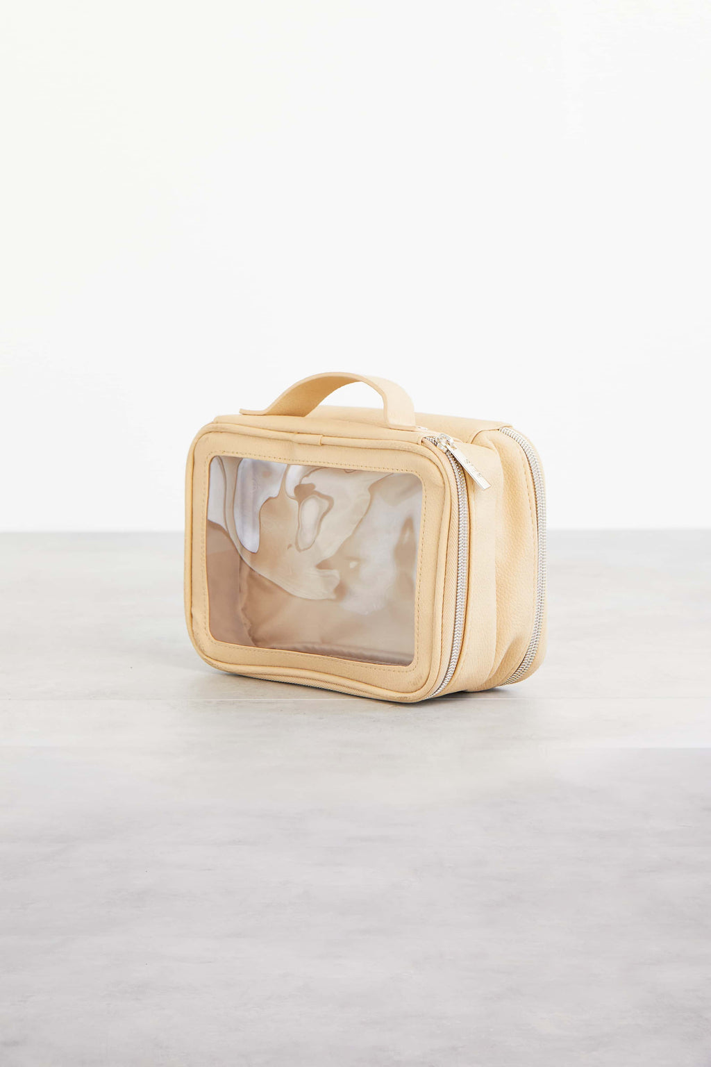 Resale The On The Go Essential Case in Beige