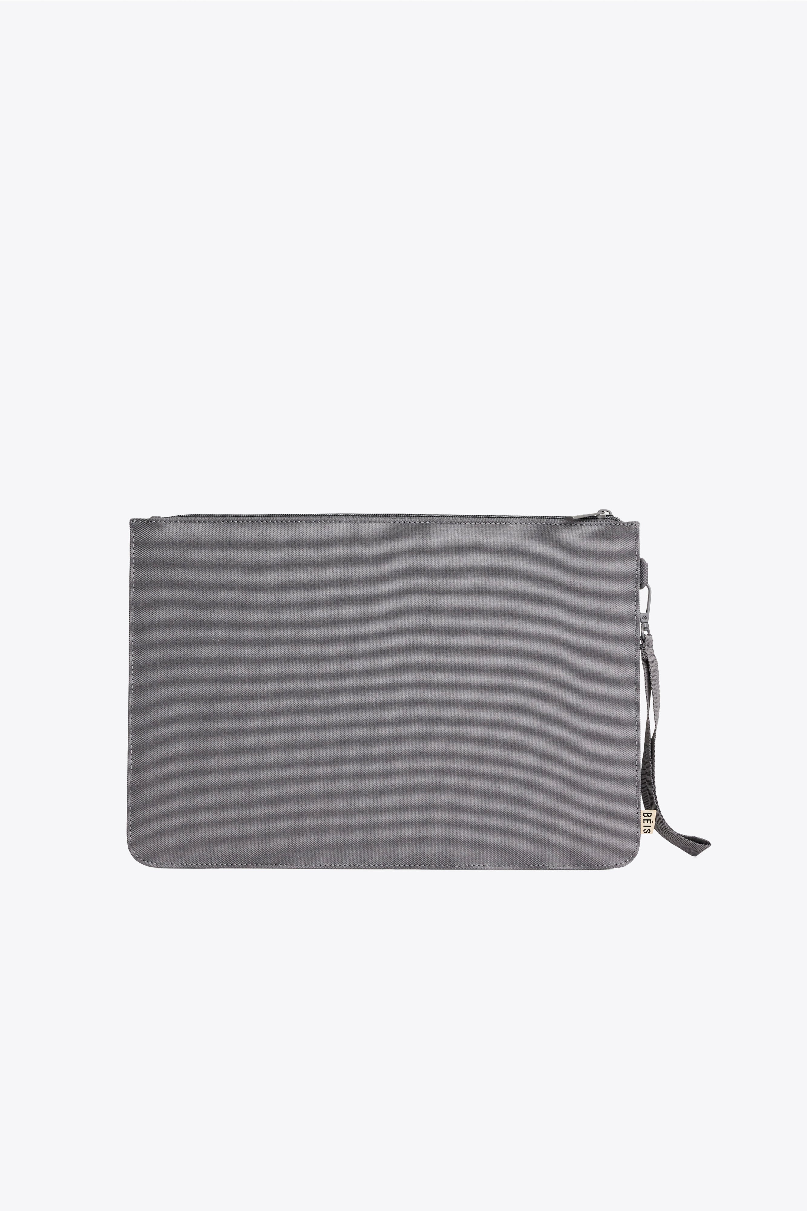 Resale The BÉISics Laptop Pouch in Grey