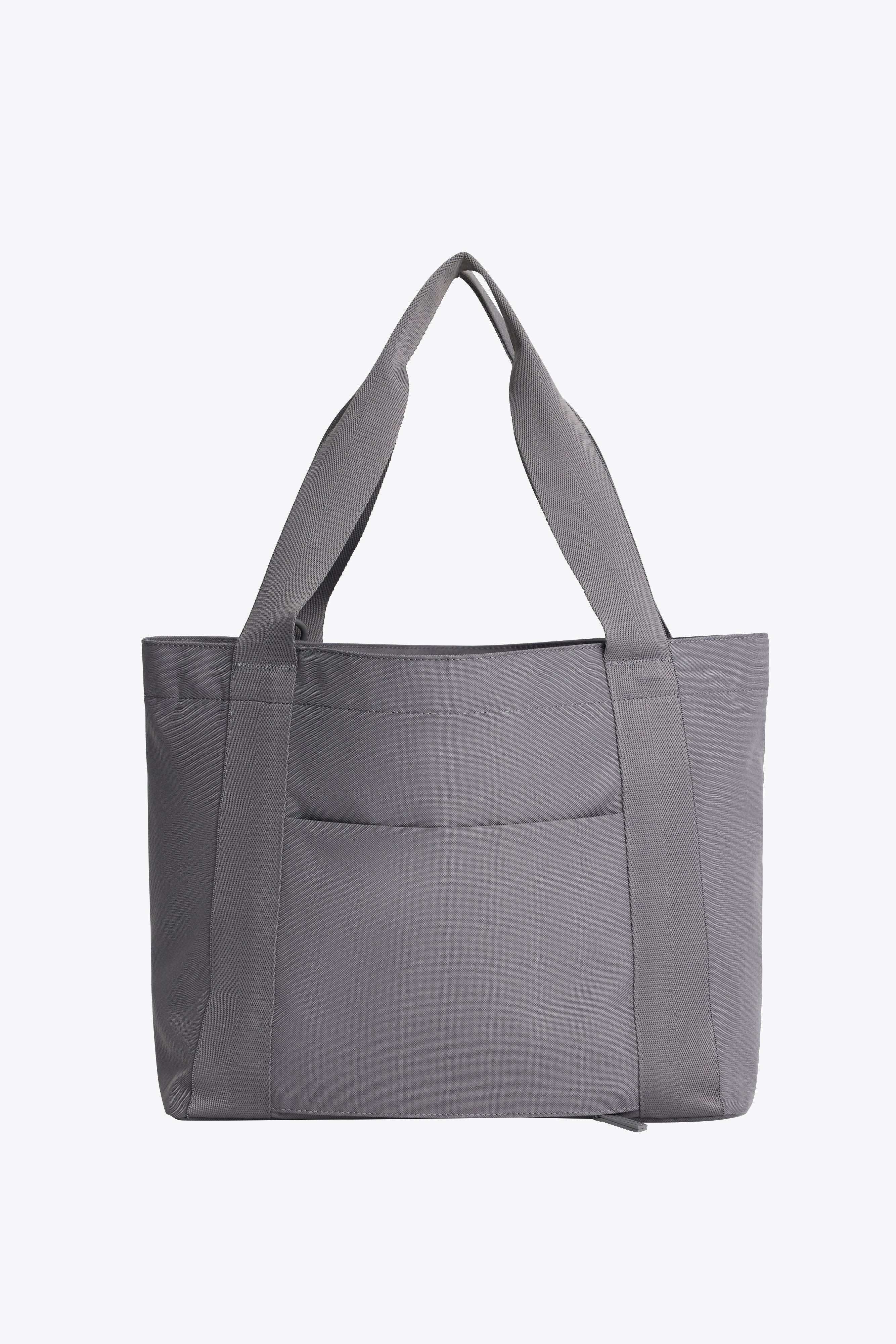 The BÉISics Tote in Grey