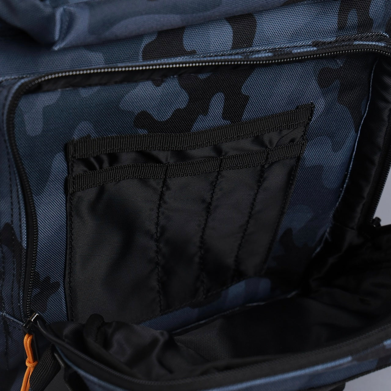 35L Backpack Black Camo Orange