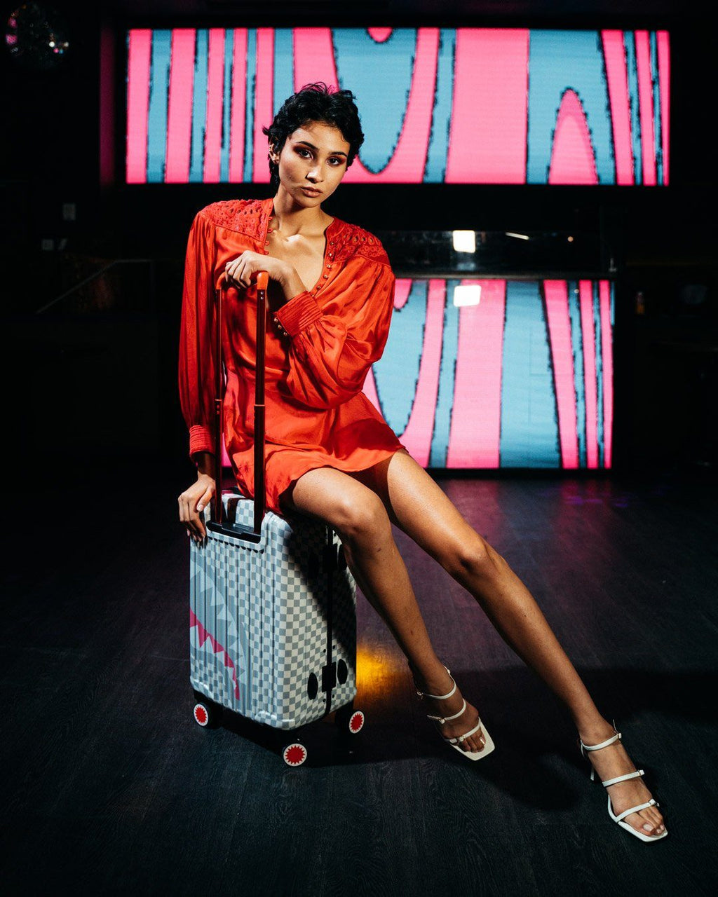 ROSE ALL DAY LA PALAIS SHARKNAUTICS HARDSHELL CARRY-ON LUGGAGE