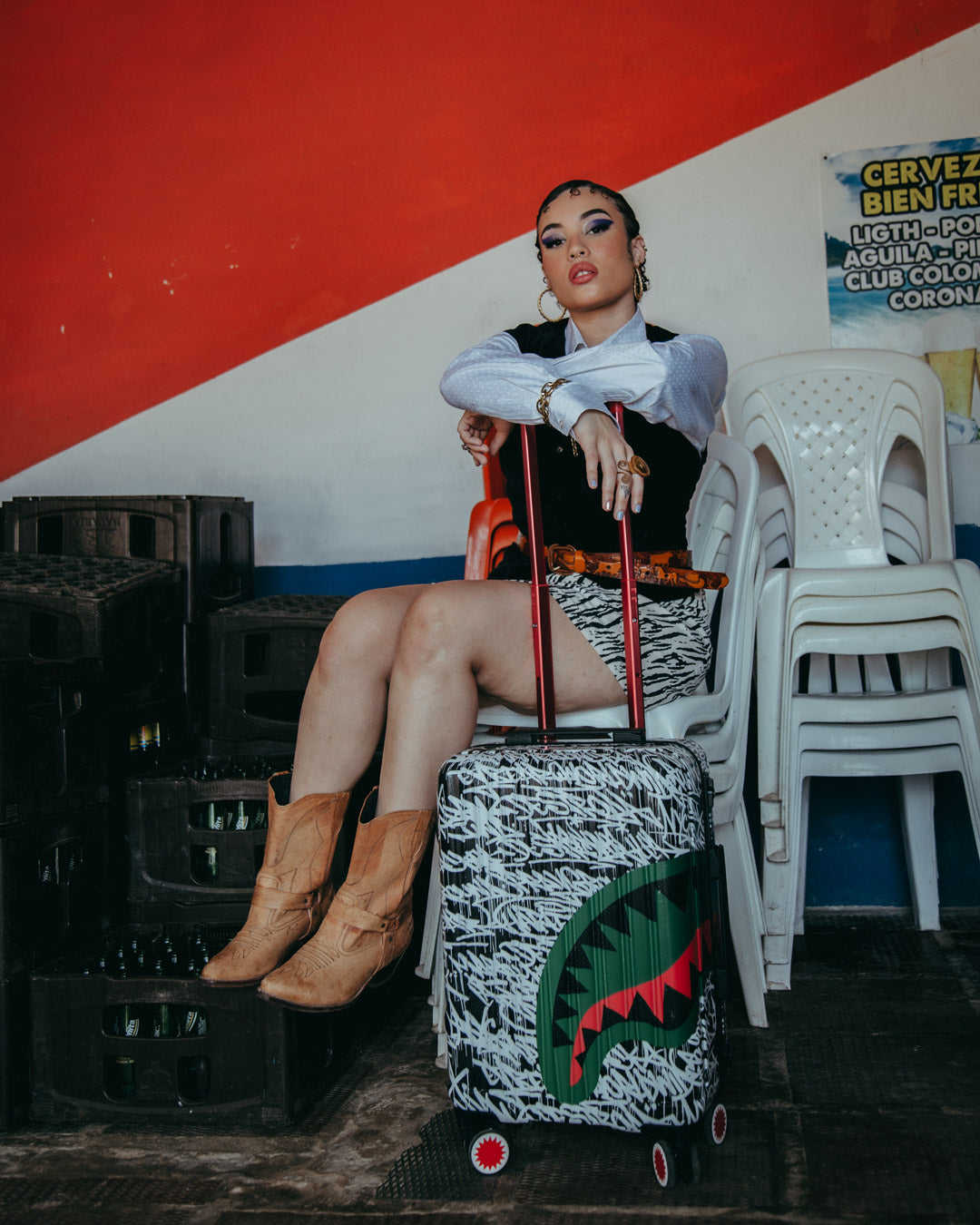 NIGHT NIGHT SHARKNAUTICS HARDSHELL CARRY-ON LUGGAGE