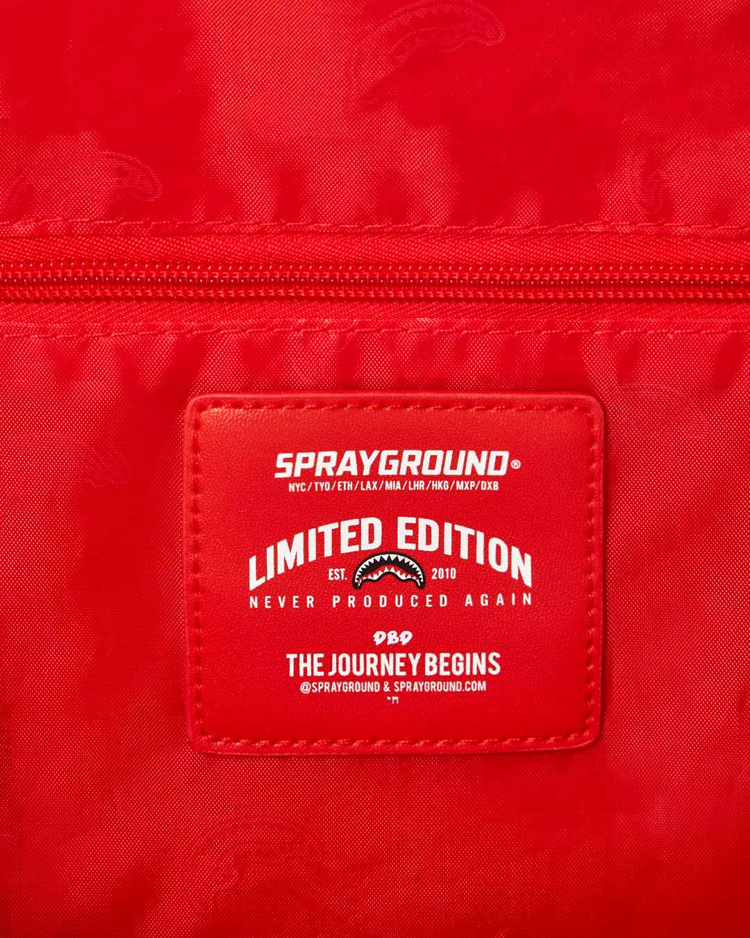 SHARK CHECK (WHITE) DUFFLE