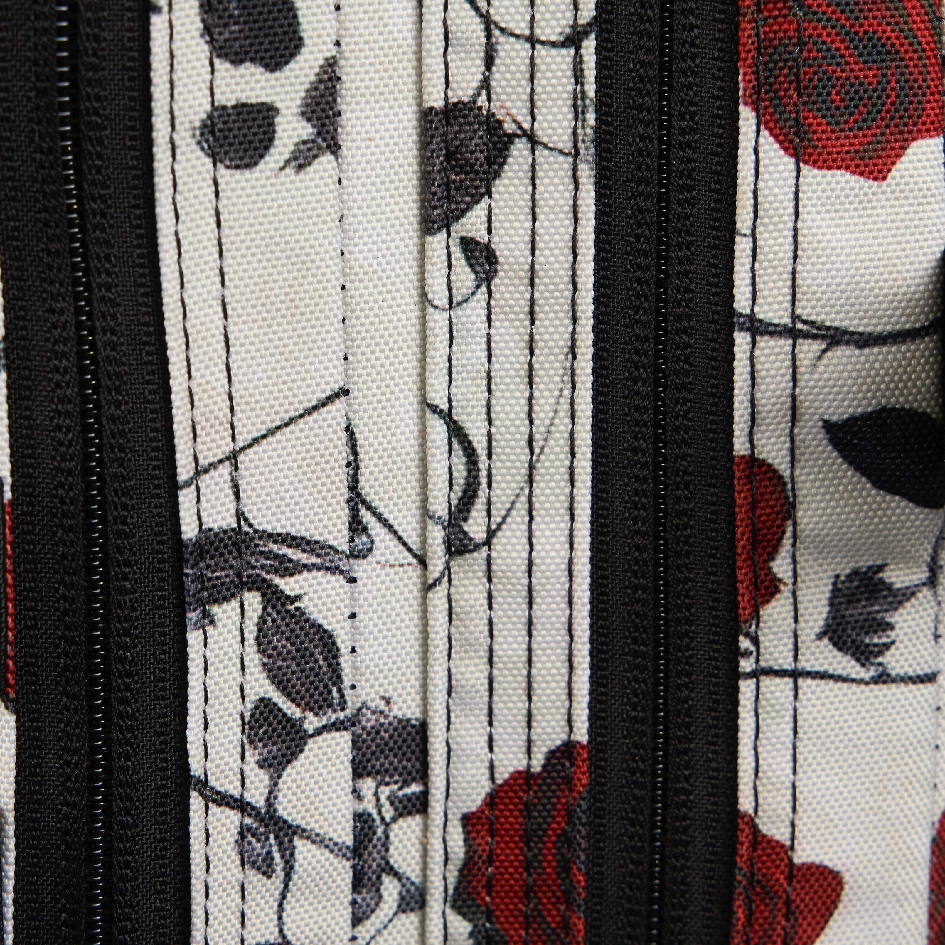 35L Backpack Deadly Bloom