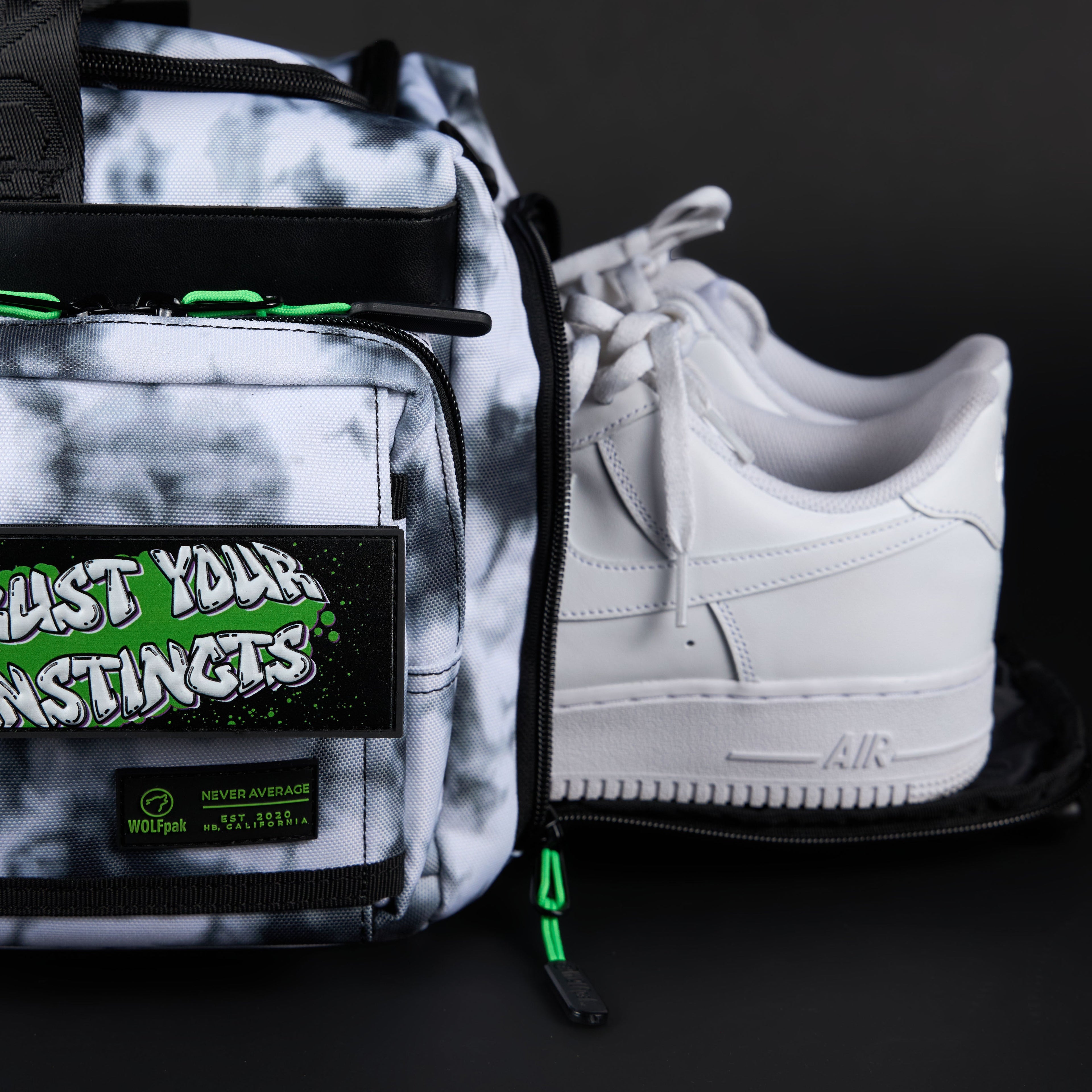 30L Perfect Duffle Bag Graffiti Green