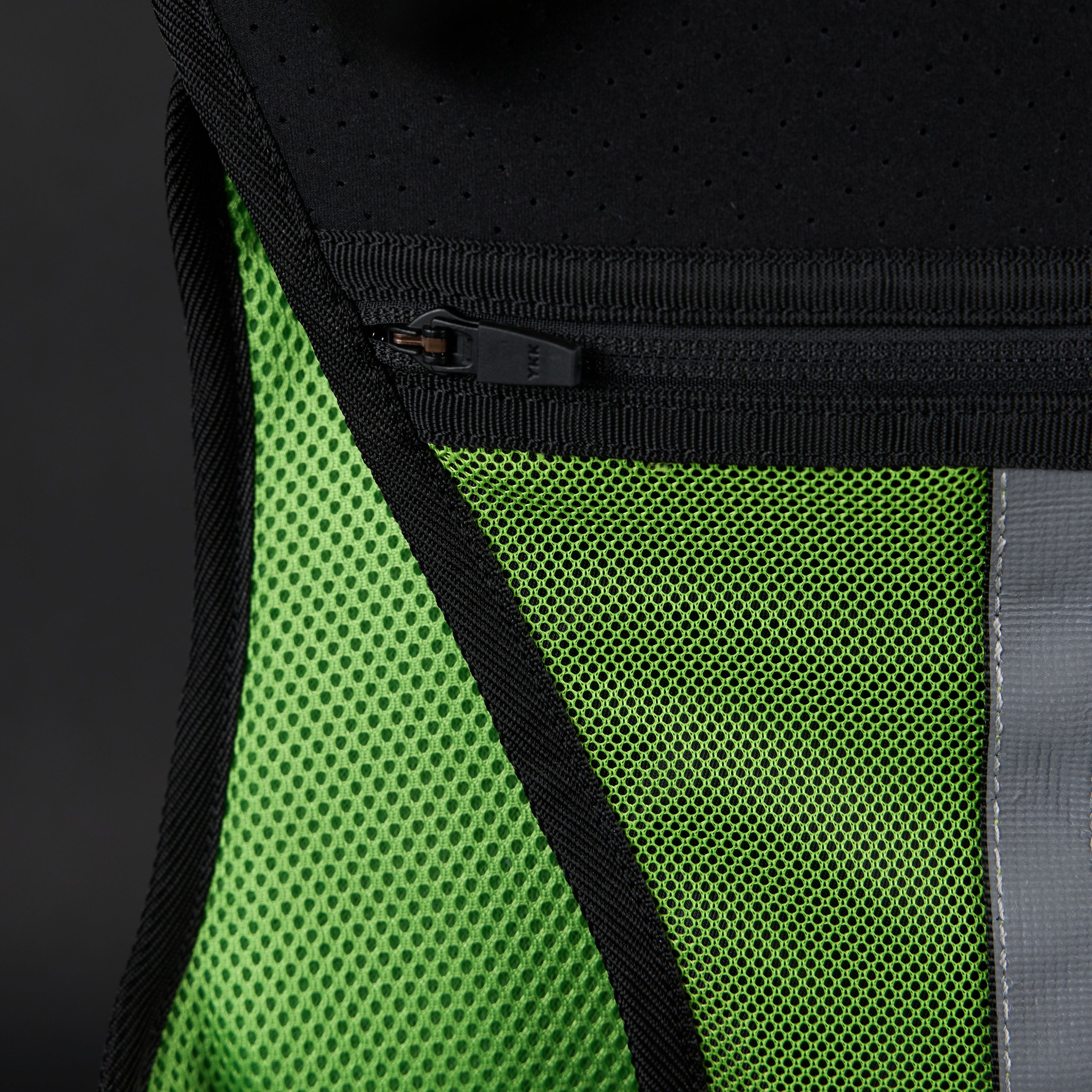 Utility Chest Pack Graffiti Green