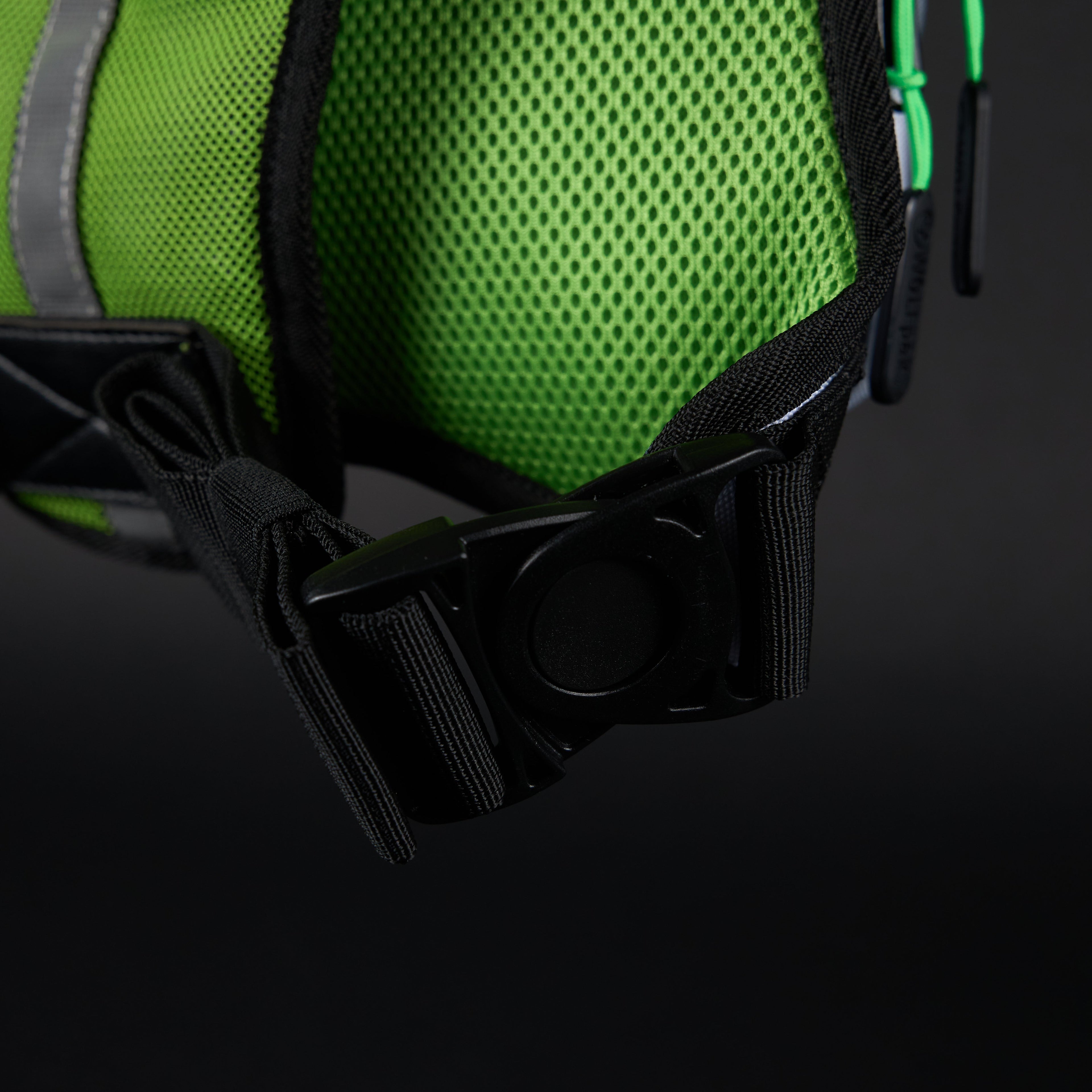 Utility Chest Pack Graffiti Green