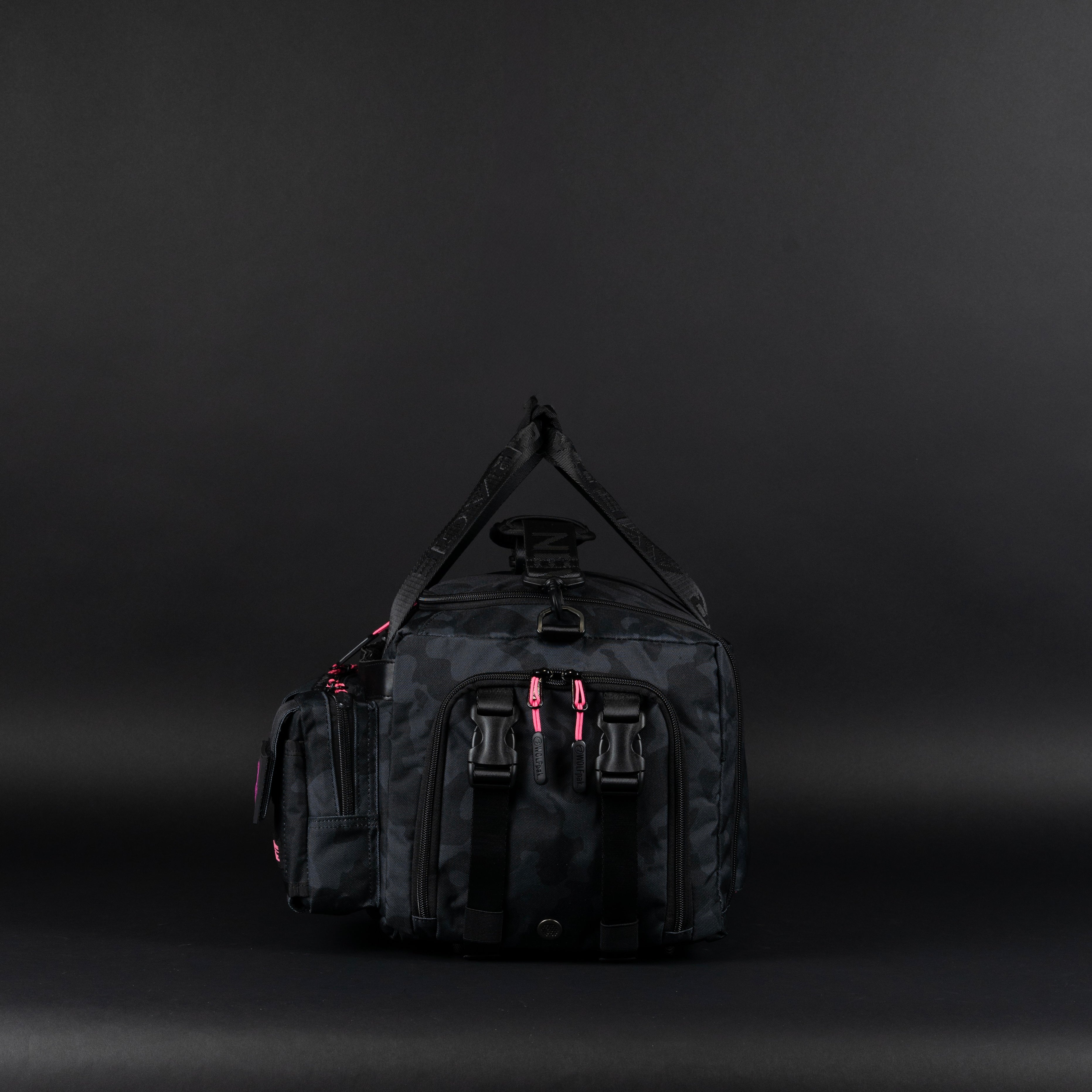 30L Perfect Duffle Bag Black Hearts