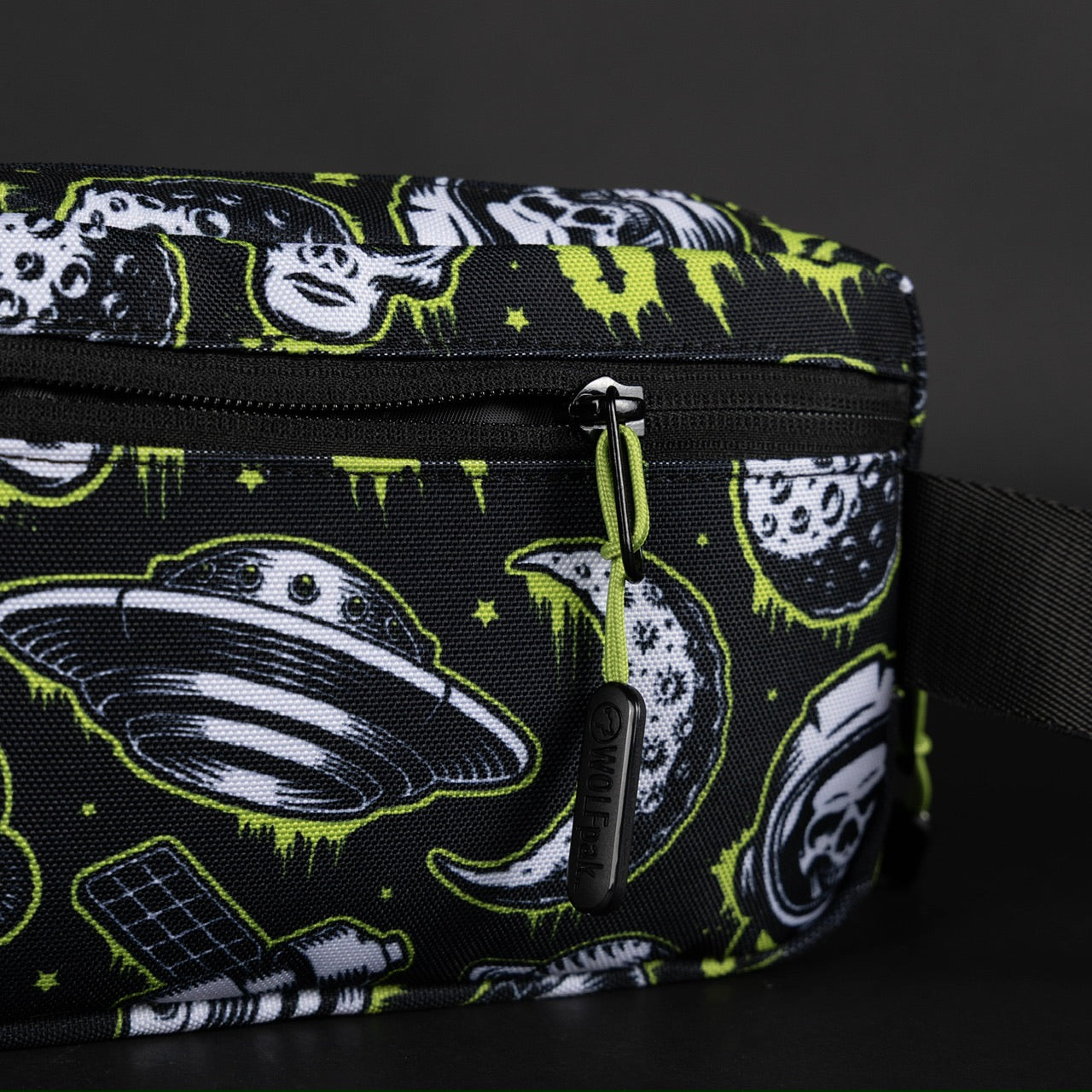 Crossbody Pack Area 51