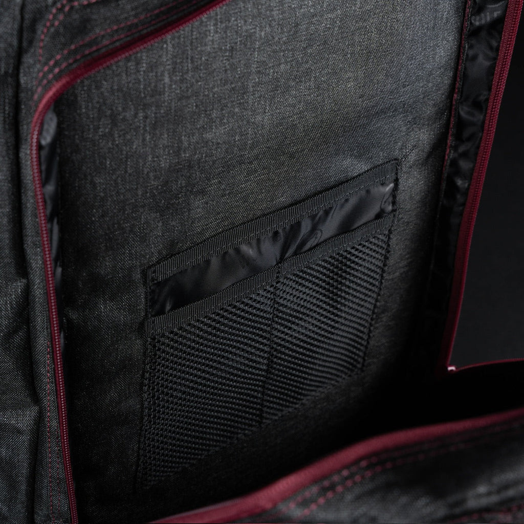 35L Backpack Black Widow