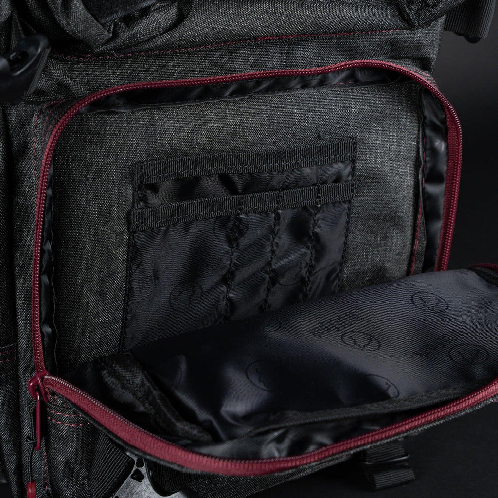 35L Backpack Black Widow