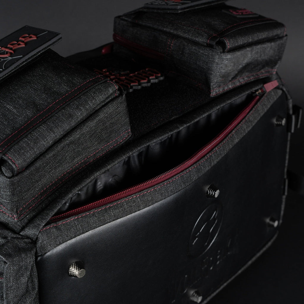 30L Perfect Duffle Bag Black Widow